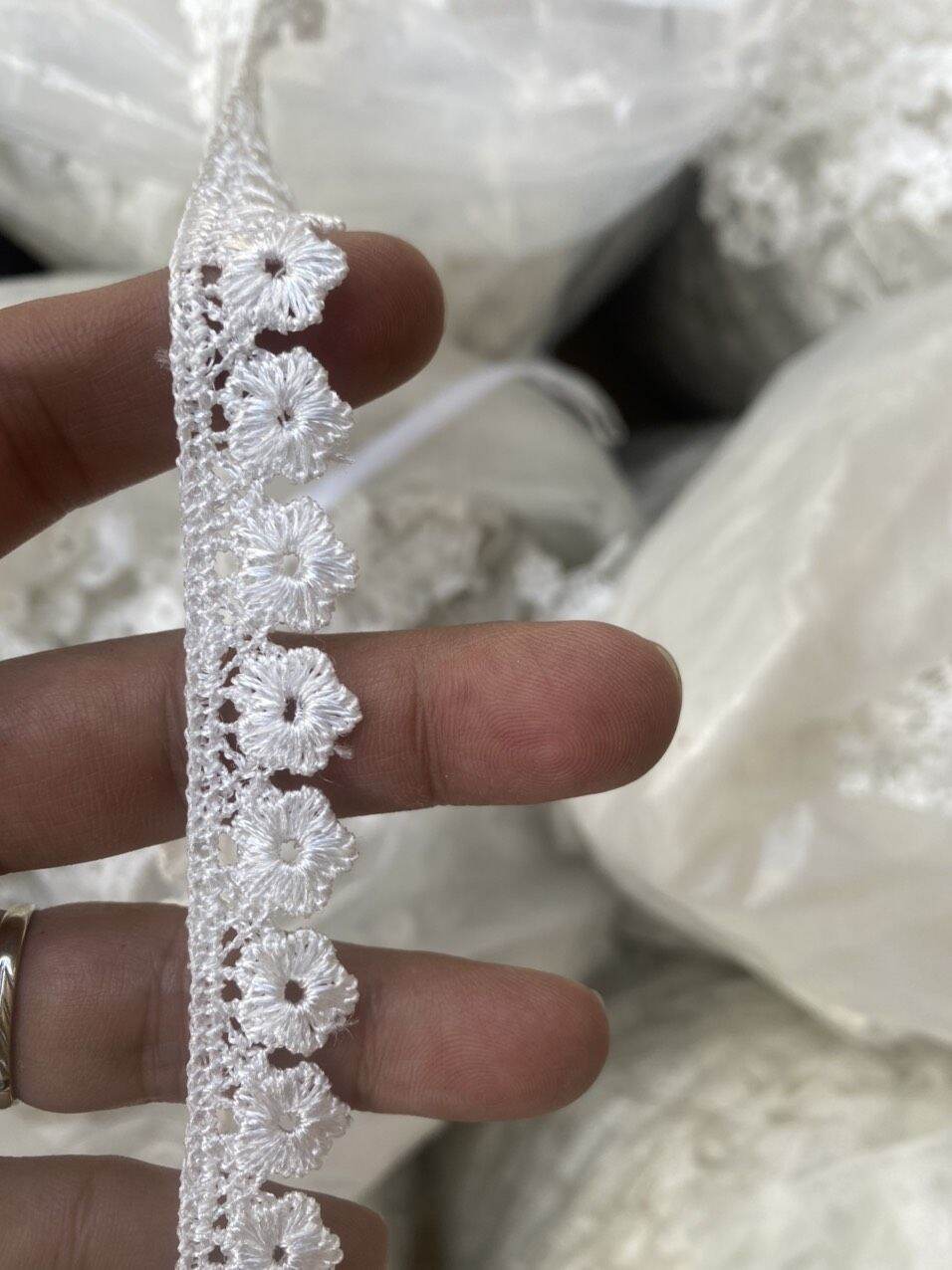Dây REN CHỈ 1CM (dài 2m)