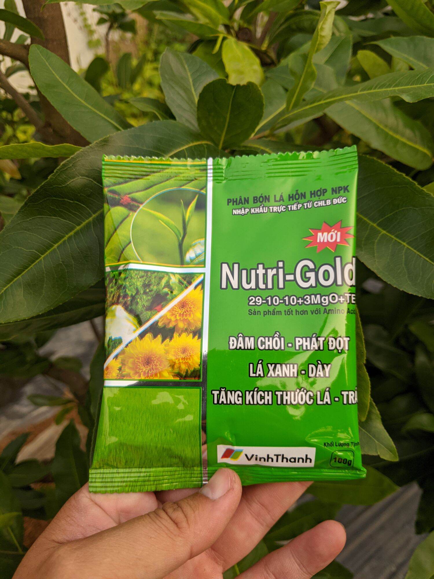 Phân bón lá npk nutri gold 29-10-10+3mgo-te phát chồi đọt bóng mỡ lá
