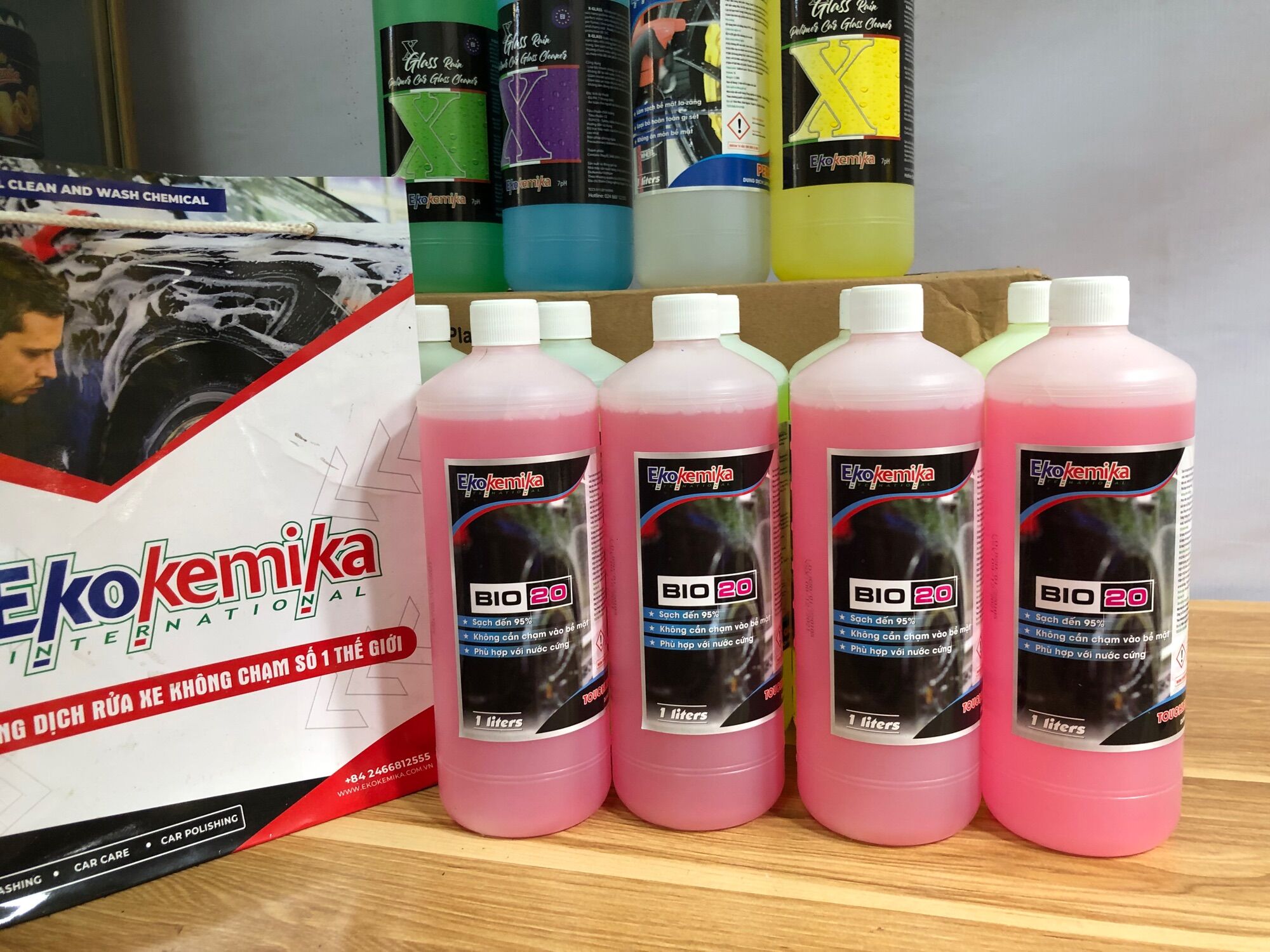 Dung dịch nước rửa xe không chạm Bio 20