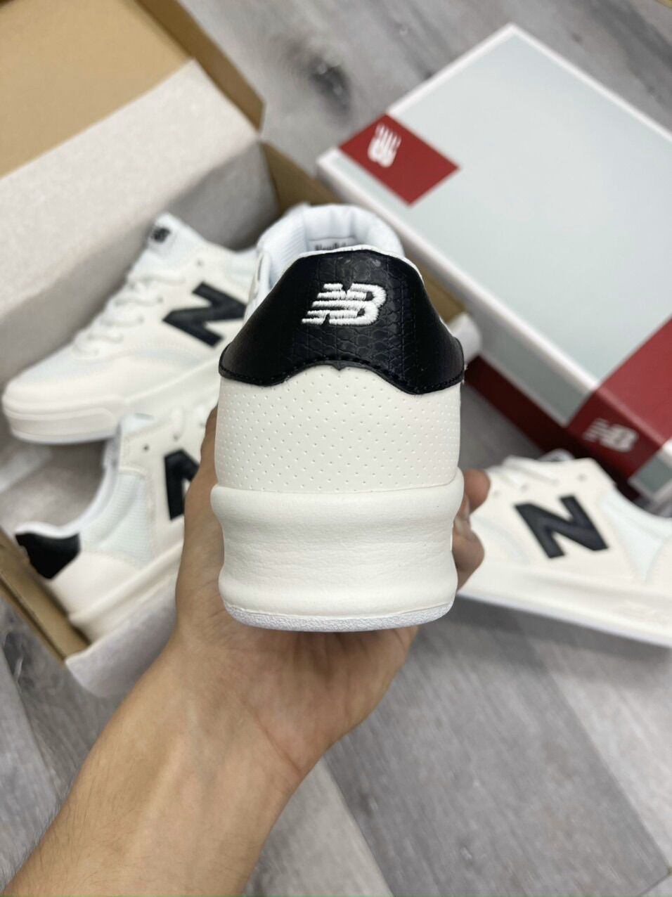 Giày NB crt300 chữ đen phản quang