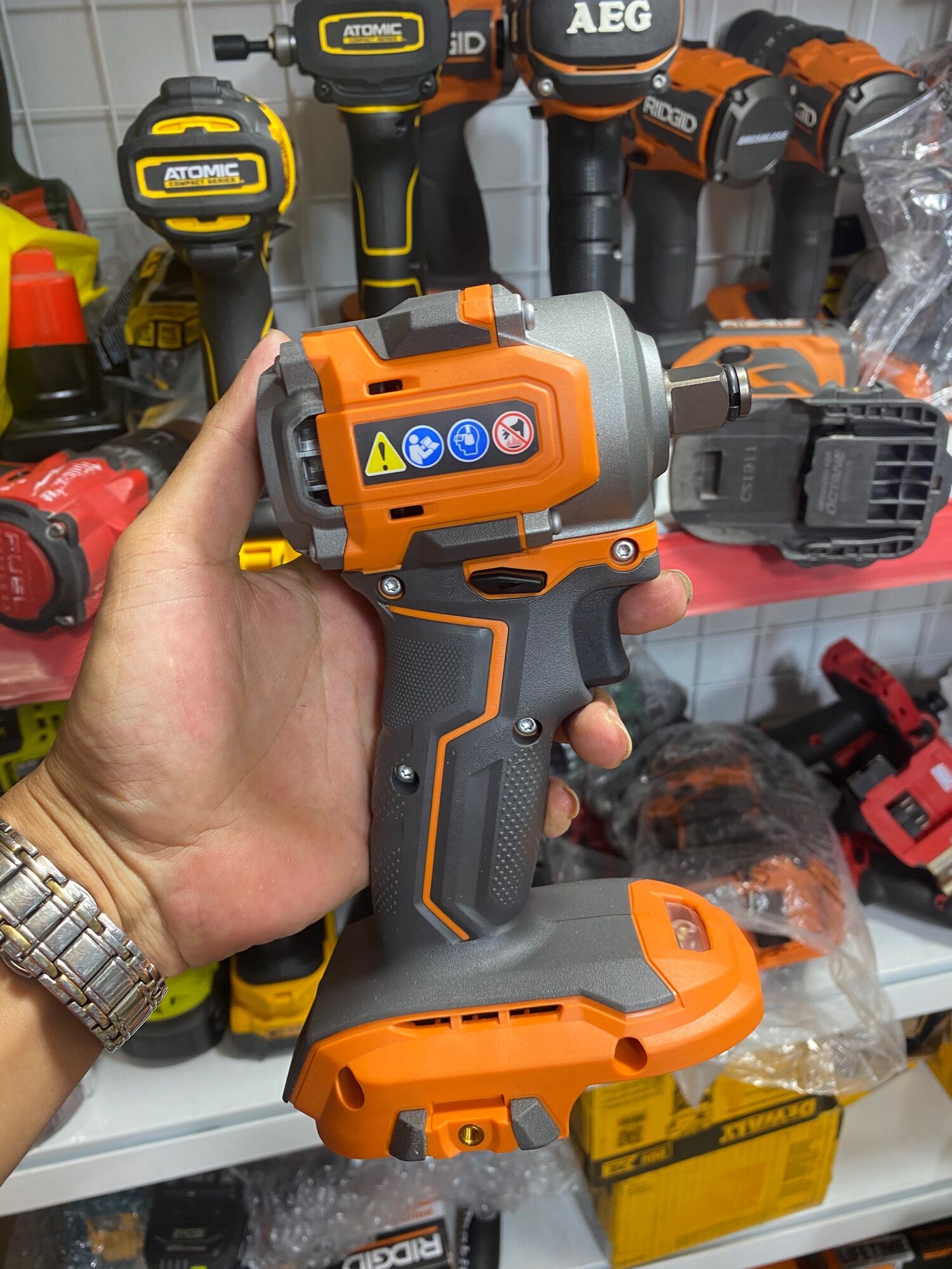 Bulon ridgid r87207 đầu 3/8 lực 300nm