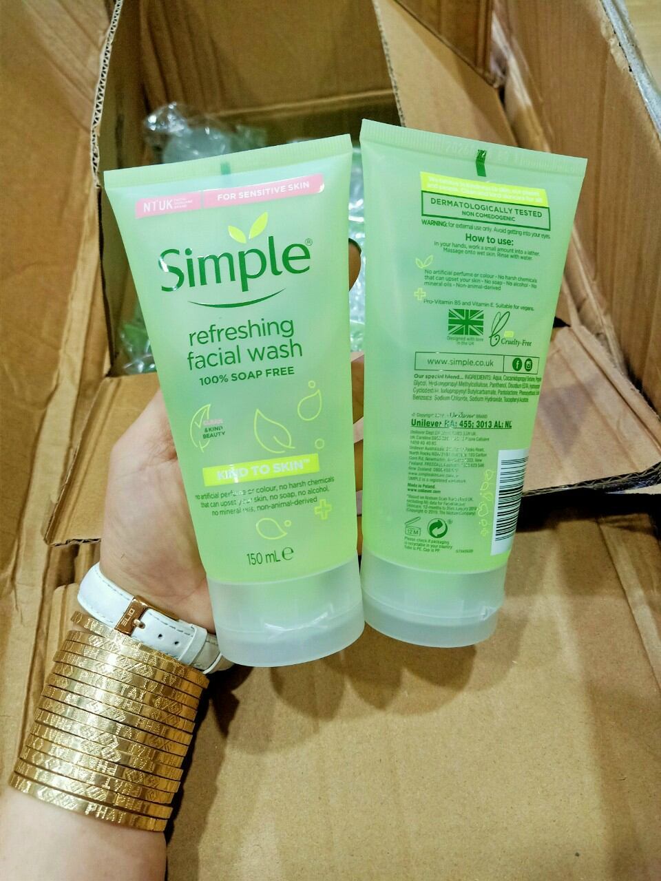 Sữa rửa mặt Simple 150ml