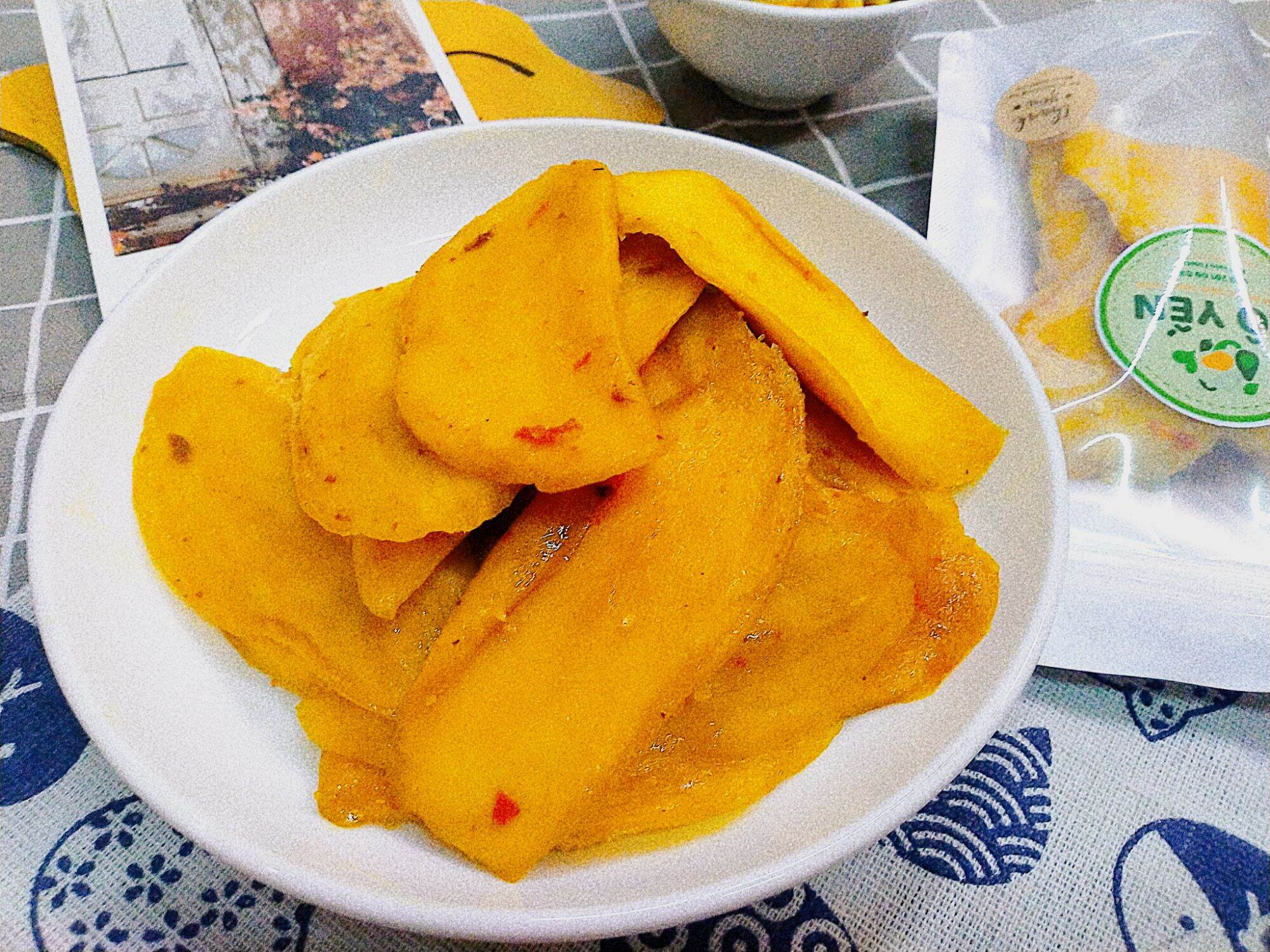 Xoài cát sấy muối ớt cay - 100gr