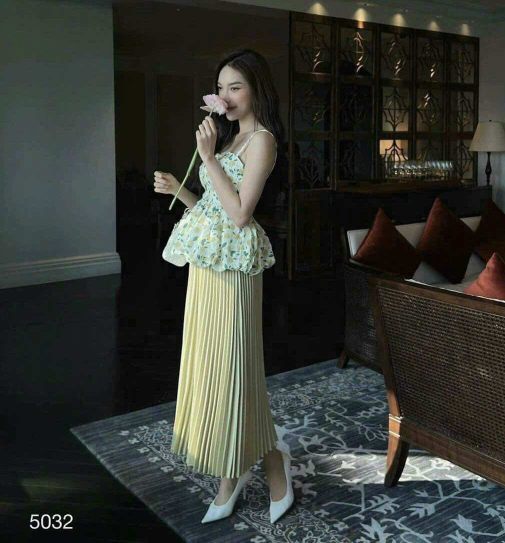 Sét áo hoa kèm chân váy xếp ly freesize
