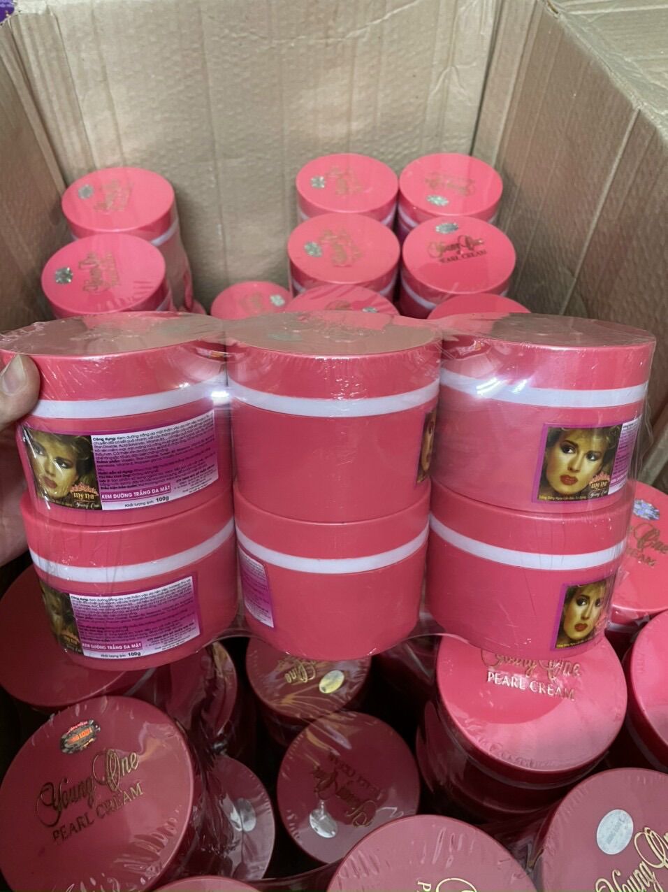 [HCM]Lẻ hũ 100g kem xù trần young one đại