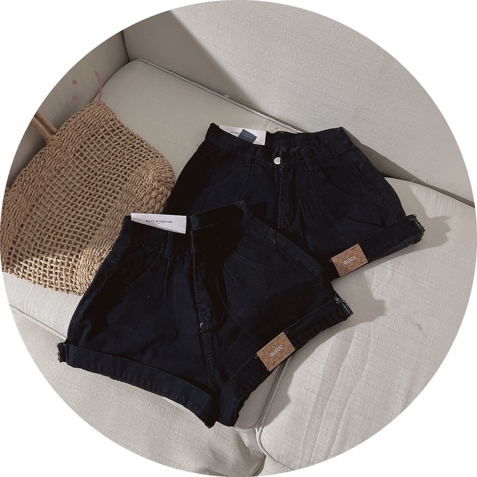 Quần short jean lưng cao lật lai mạc da
