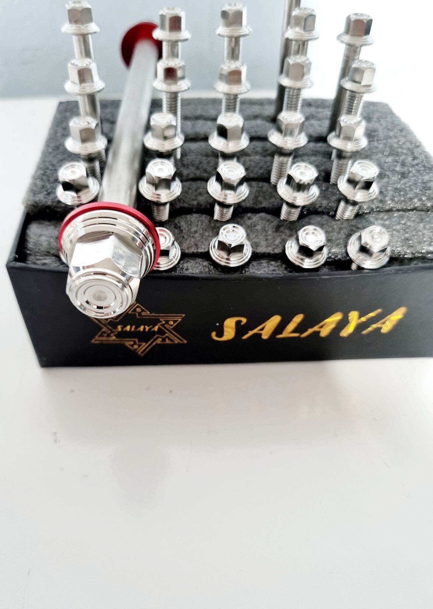 Trục cốt bánh xe ốc thái tặng long đền đỏ