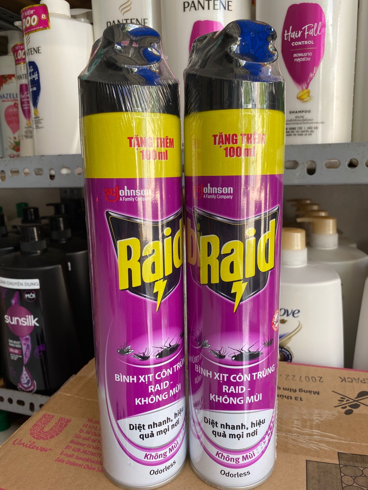 Bình xịt côn trùng Raid Không Mùi 600ml tặng thêm 100ml