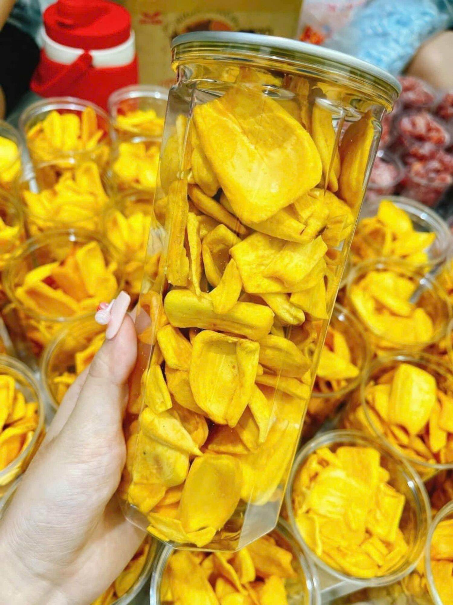 Mít thái sấy giòn loại ngon hủ 200g. Mít sấy giòn, mít thái sấy, mít sấy độ ngọt vừa phải, siêu giòn, siêu ngon, siêu rẻ.