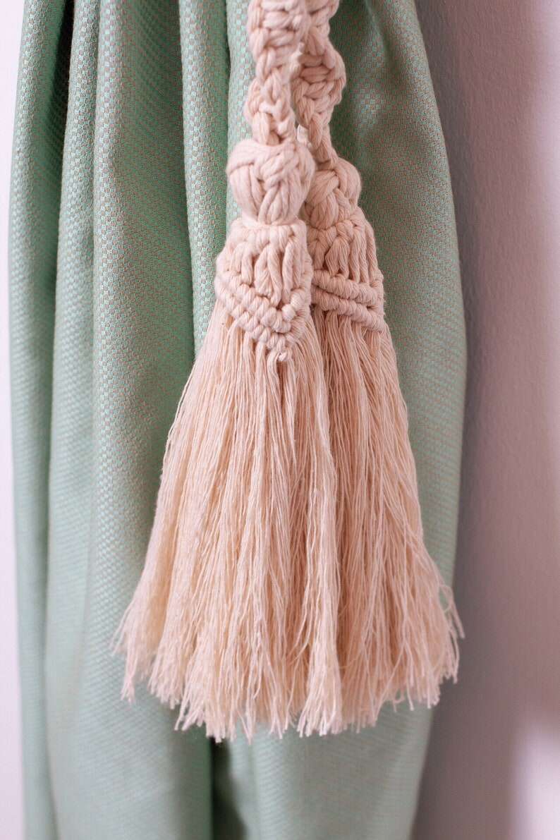 1 dây buộc vén rèm handmade xinh xinh