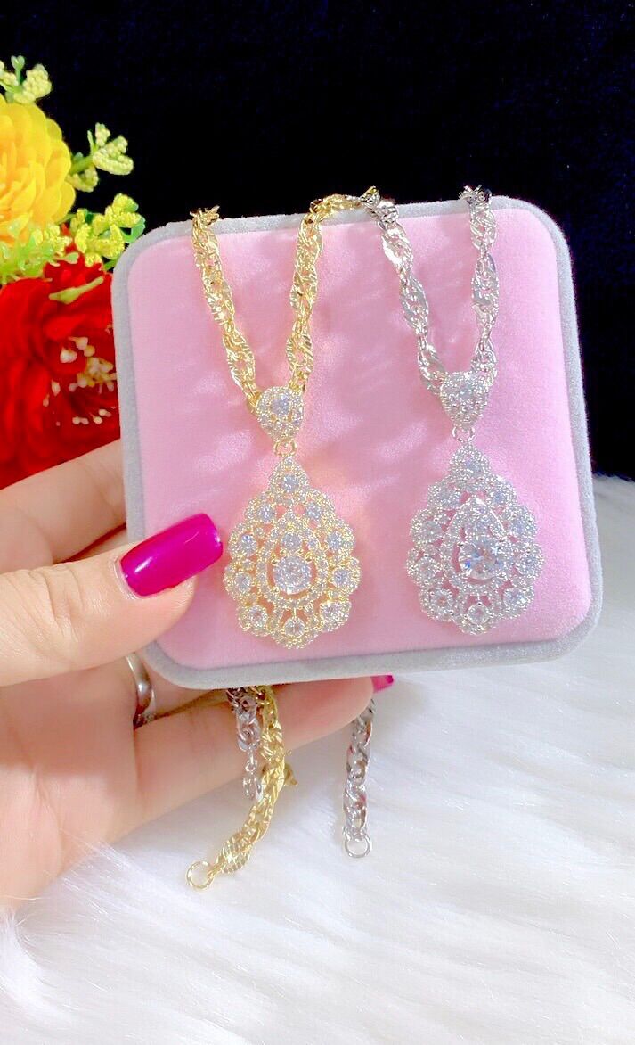 Dây chuyền nữ kiểu xoắn mặt giọt nước mạ vàng 18k mạ bạch kim đính xoàn cực đẹp