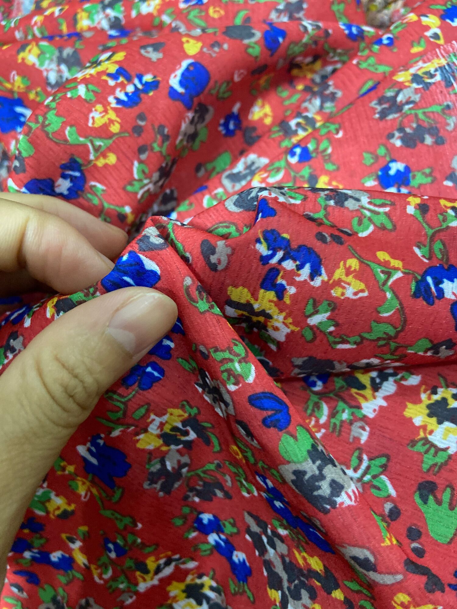 2m vải lụa mềm mát hoa nhí khổ 1m5(81)