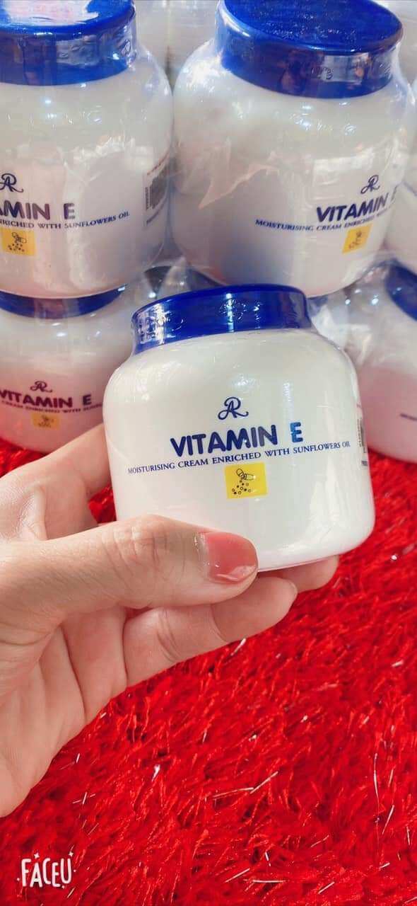 KEM MASSAGE MẶT VETAMIN E THAILAND