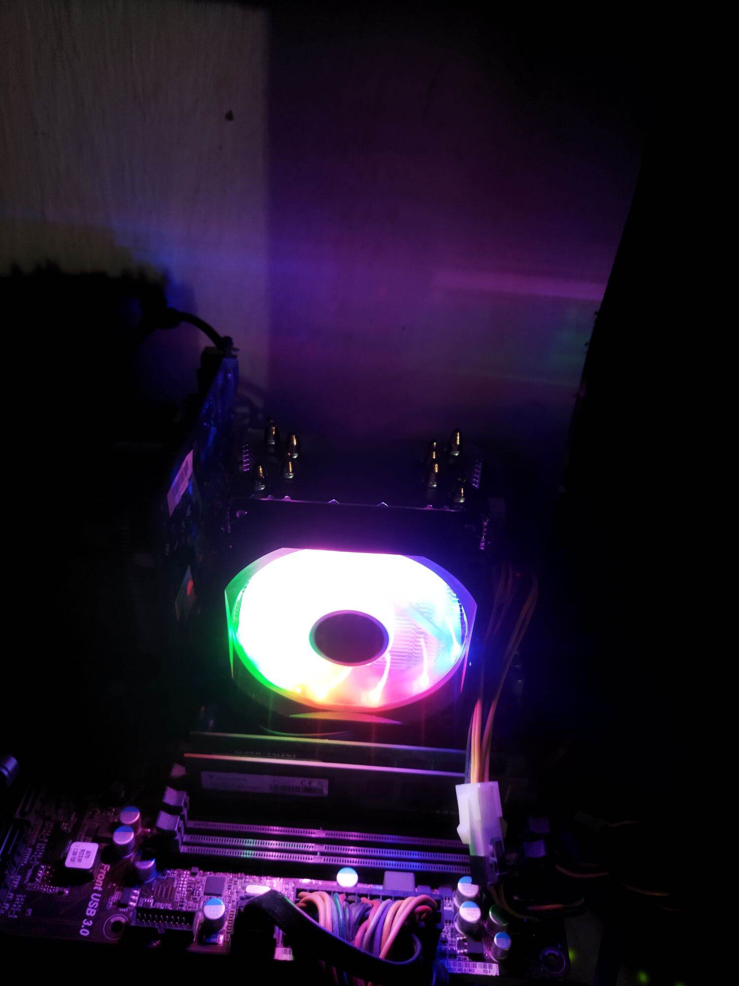 Tản nhiệt CPU 4 ống đồng siêu mát, không âm thanh ồn