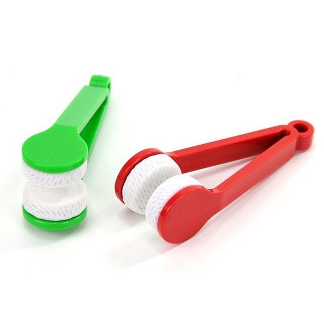 Dụng cụ lau mắt kính mini tiện lợi