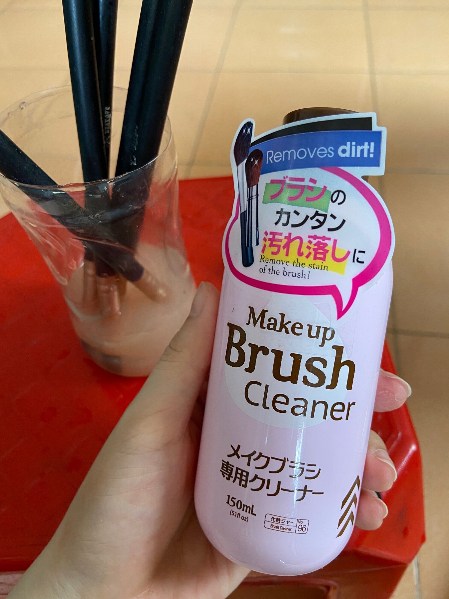 NƯỚC RỬA CỌ TRANG ĐIỂM DAISO NHẬT