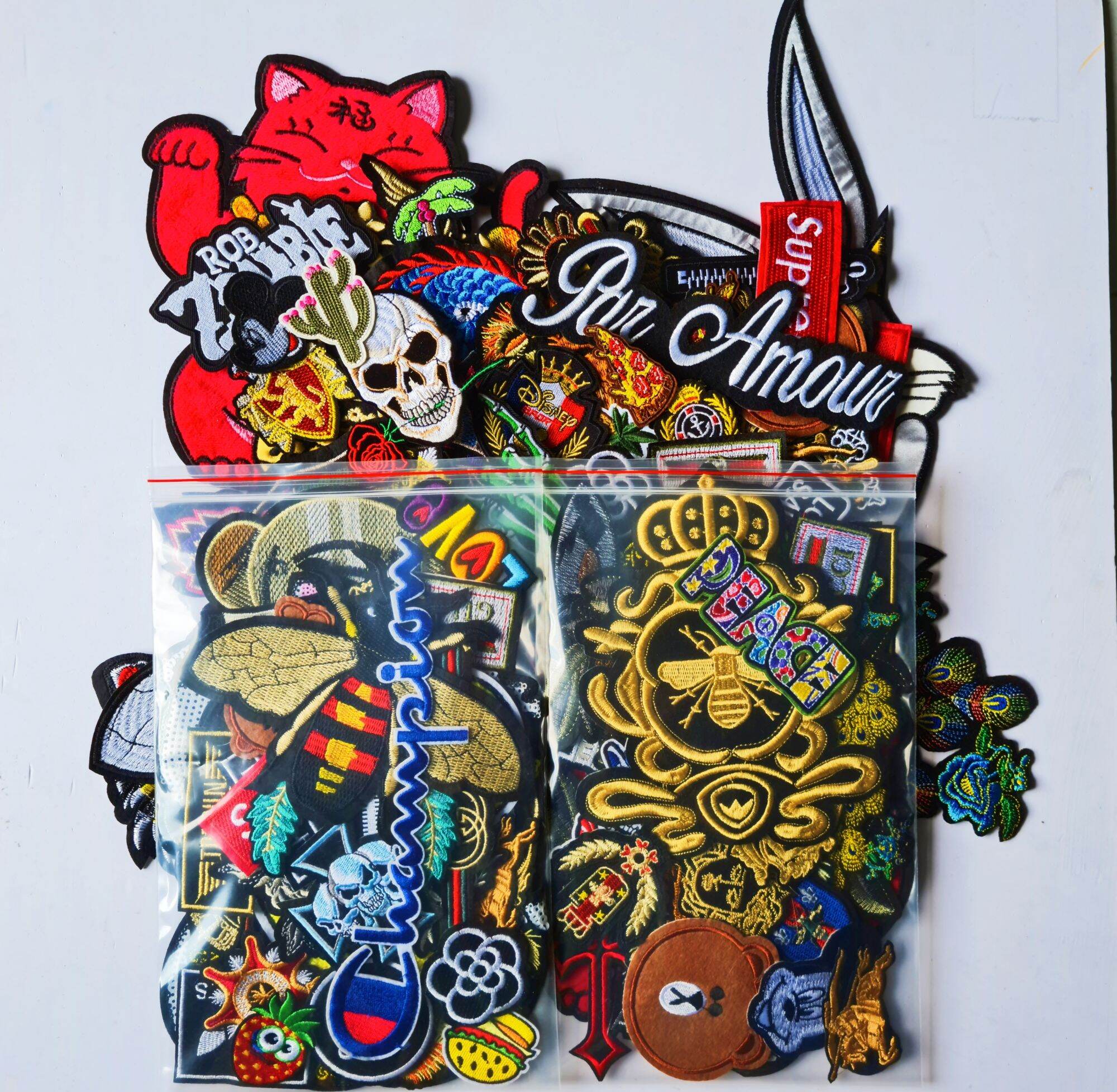 50 Miếng Sticker Patch Thêu Ngẫu Nhiên Dùng Trang Trí Quần Áo