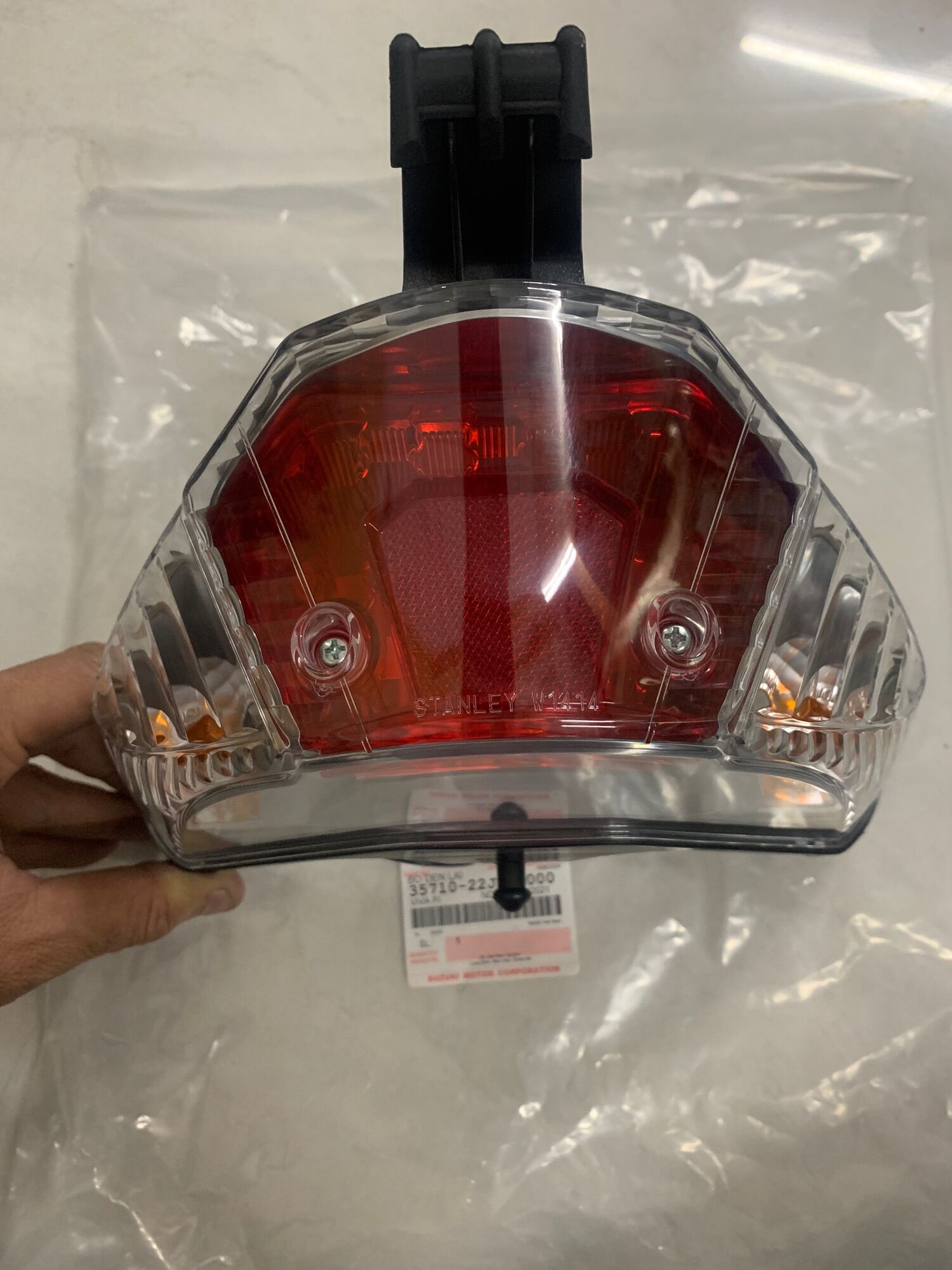 Bộ đèn hậu lái sau viva fi 115 suzuki chính hãng