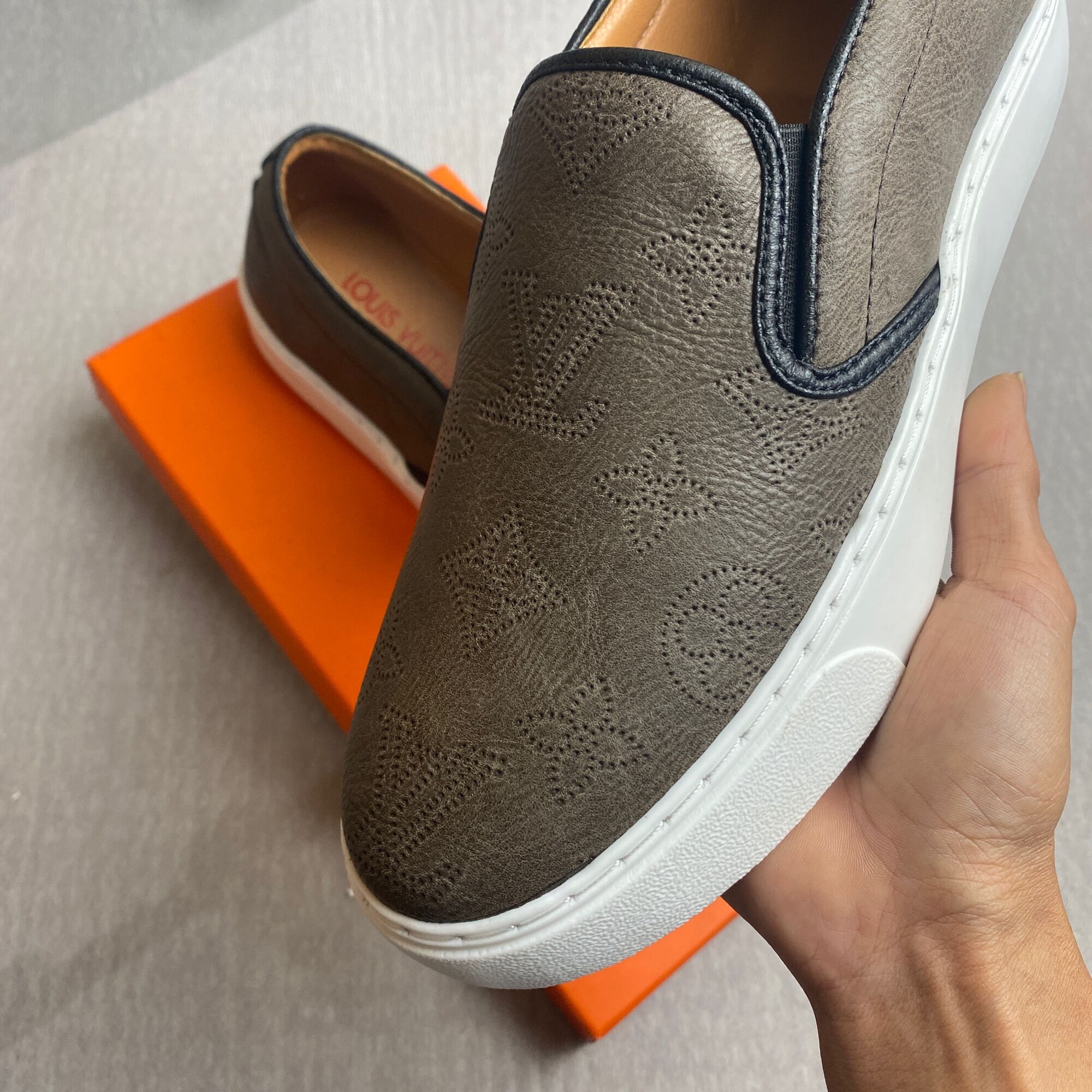 Giày Lười Nam - Slipon L.V Da Bò - Xám