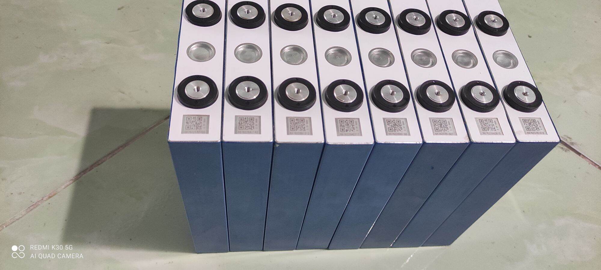 Pin lithium sắt phophate LiFePO4- 3.2v56AH mới 100% ( chính hãng EVE)