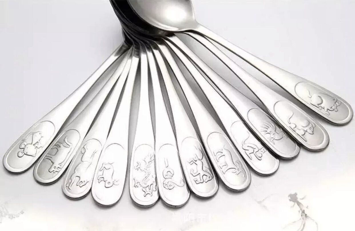 Muỗng, Thìa Inox Cán Logo Hình Thú -T768