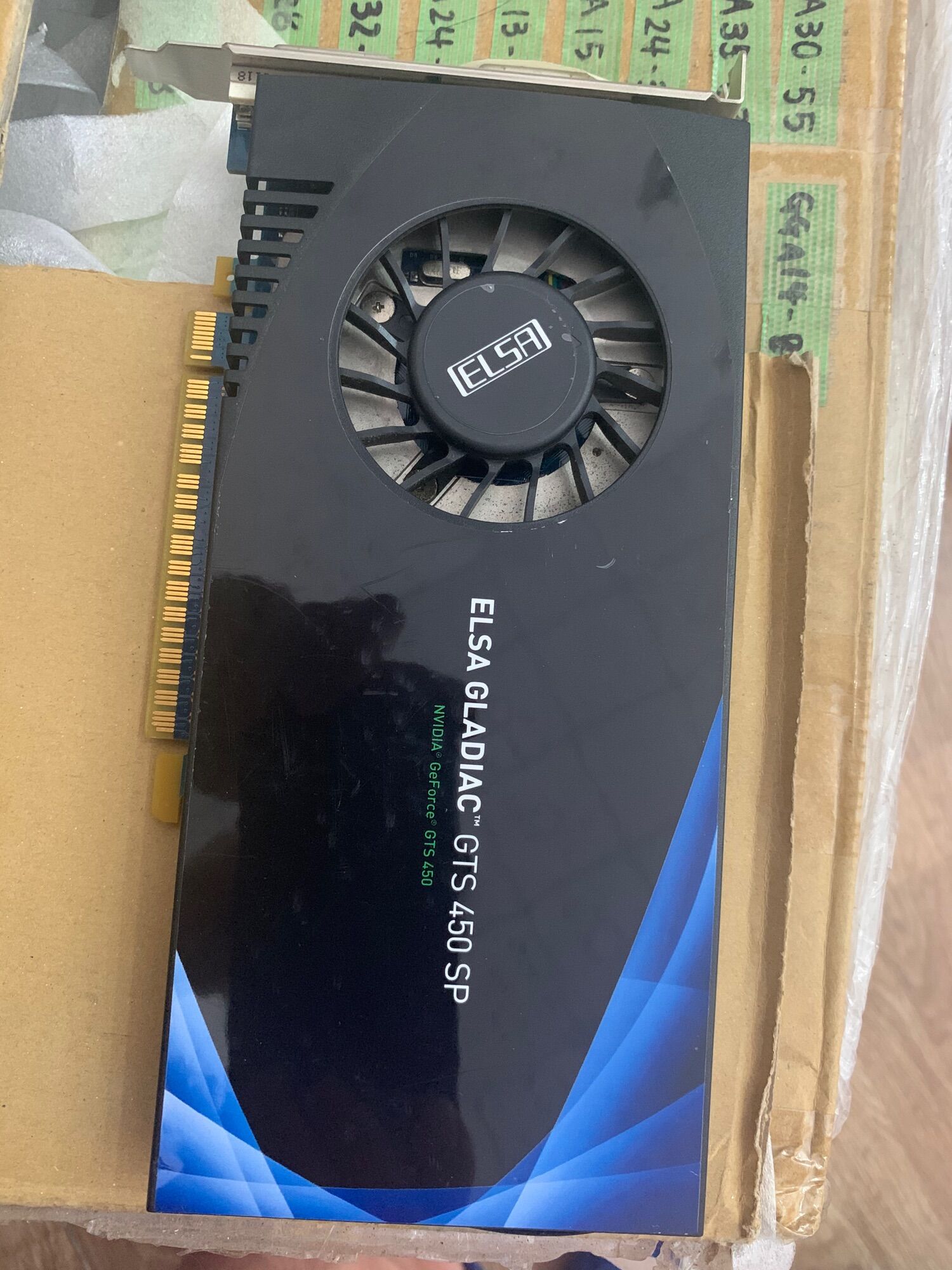 Gts450 1gbr5 hư 1 cổng dvi