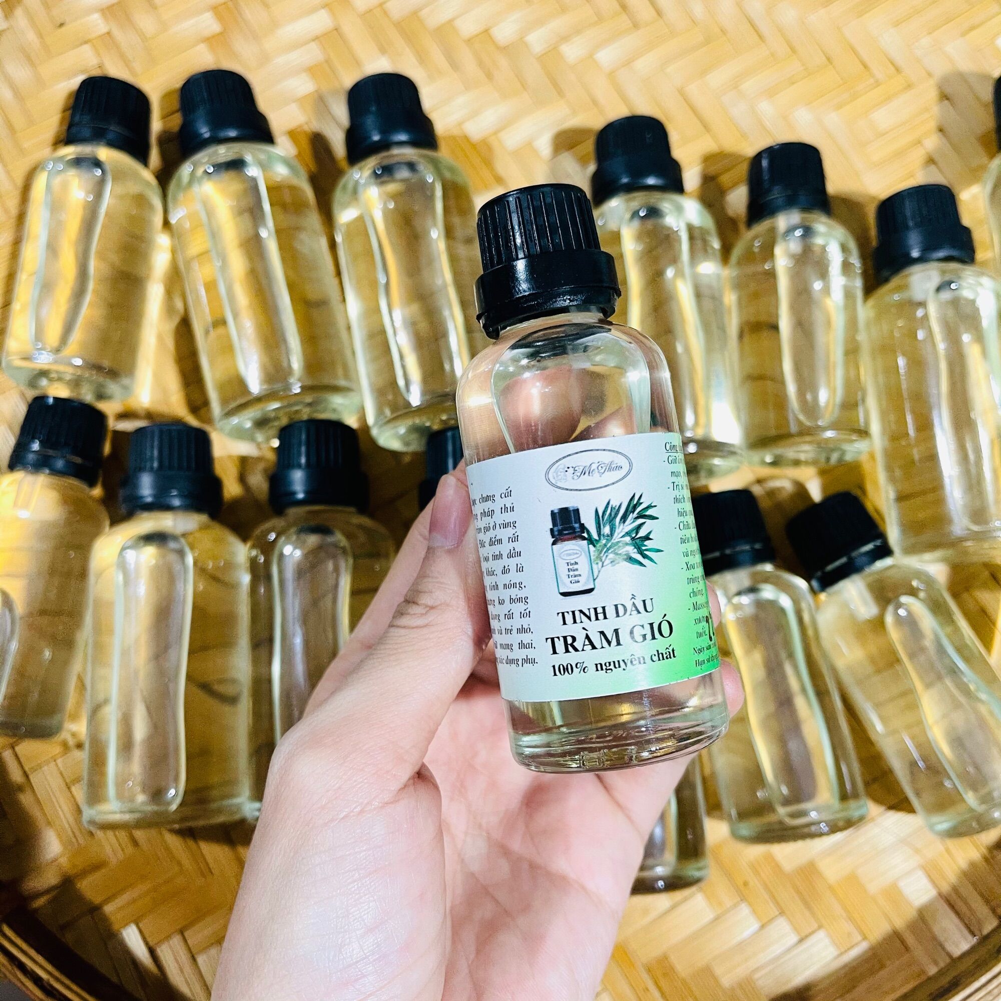 TINH DẦU TRÀM GIÓ 100% NGUYÊN CHẤT