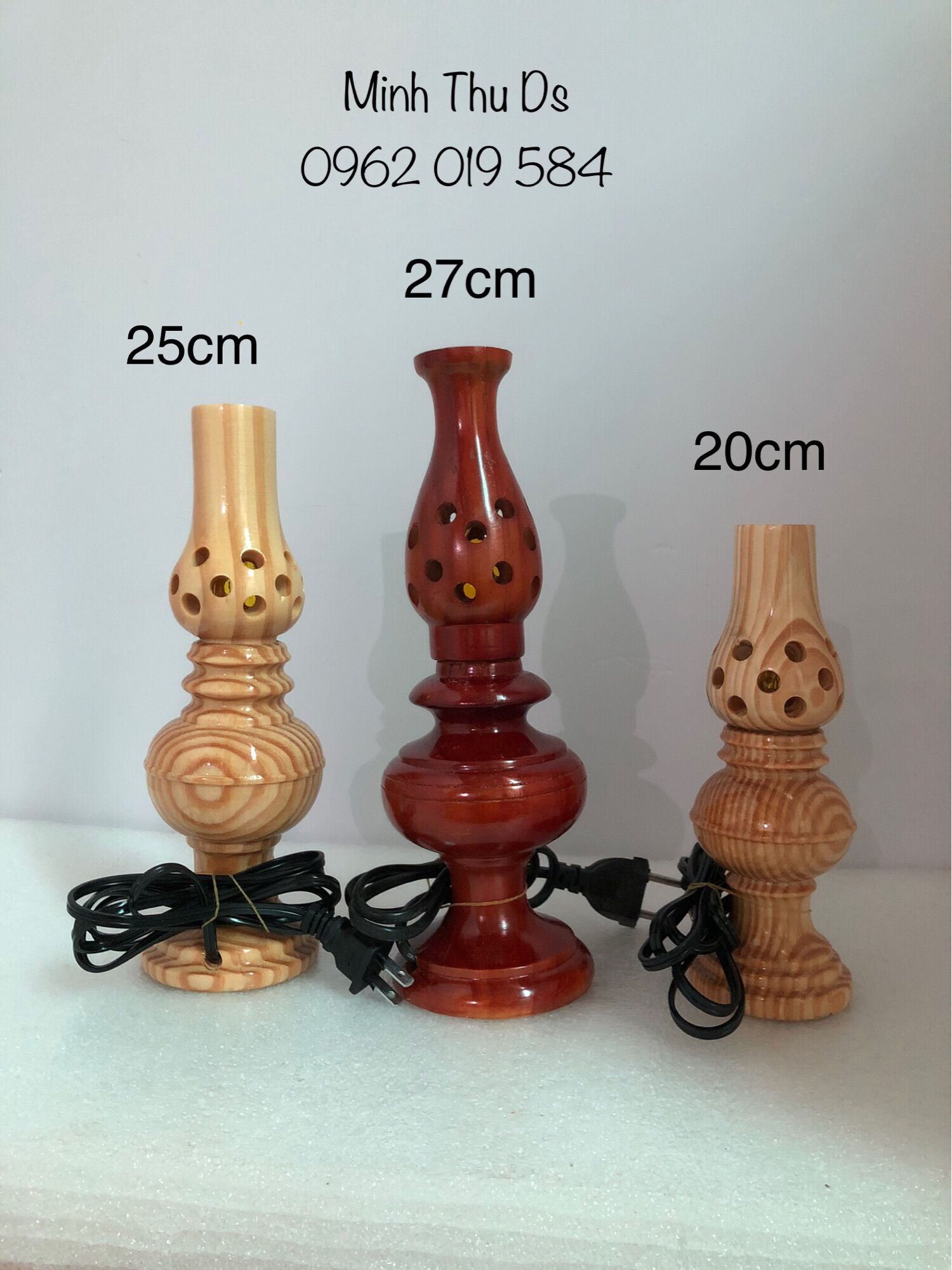 Đèn thờ gỗ cao 25 cm