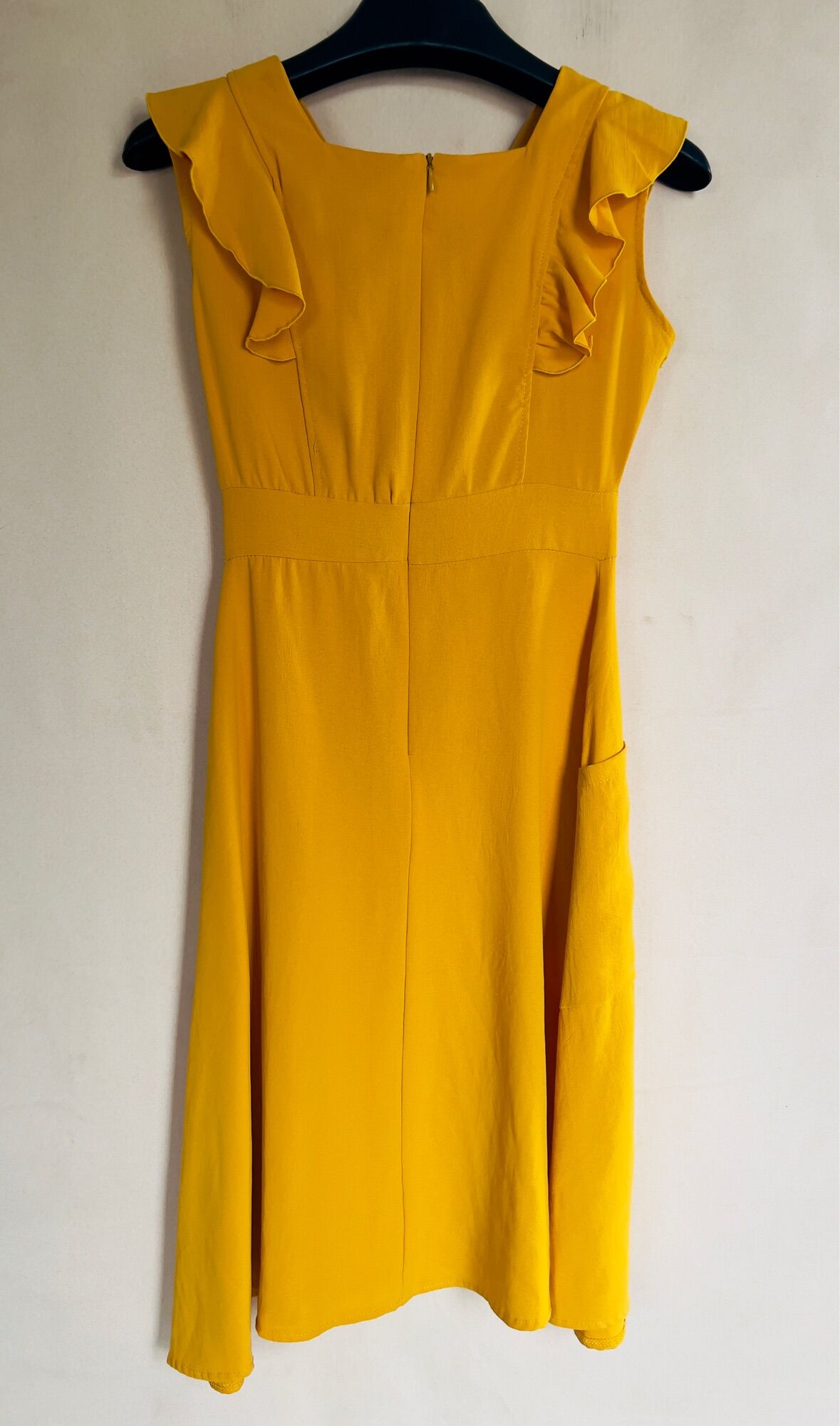 Đầm vàng bèo có túi sz S, new 99%