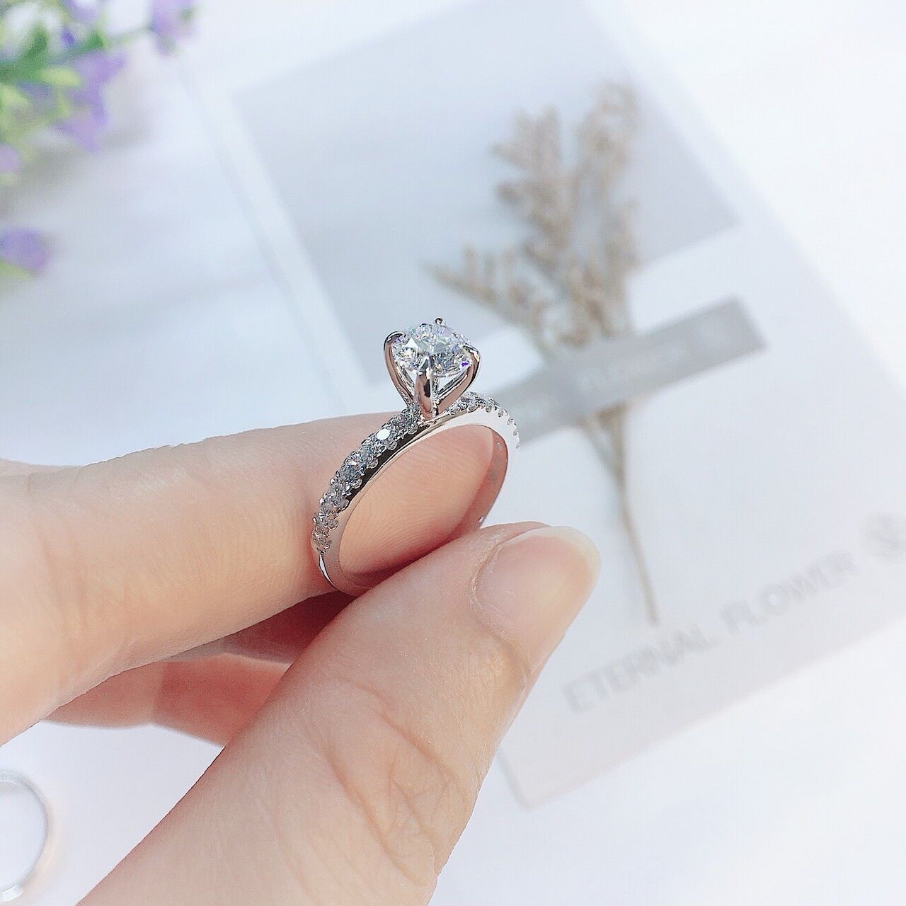 [HCM]Nhẫn nữ vàng trắng 10K gắn KCNT NN10351