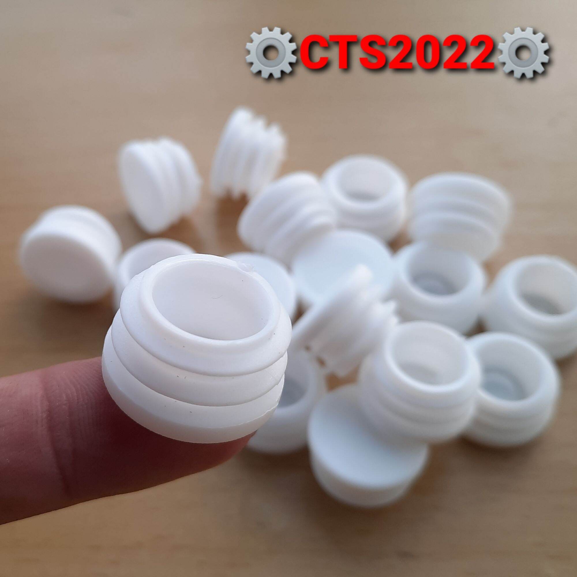 Nút nhựa màu trắng bịt đầu ống phi 22mm
