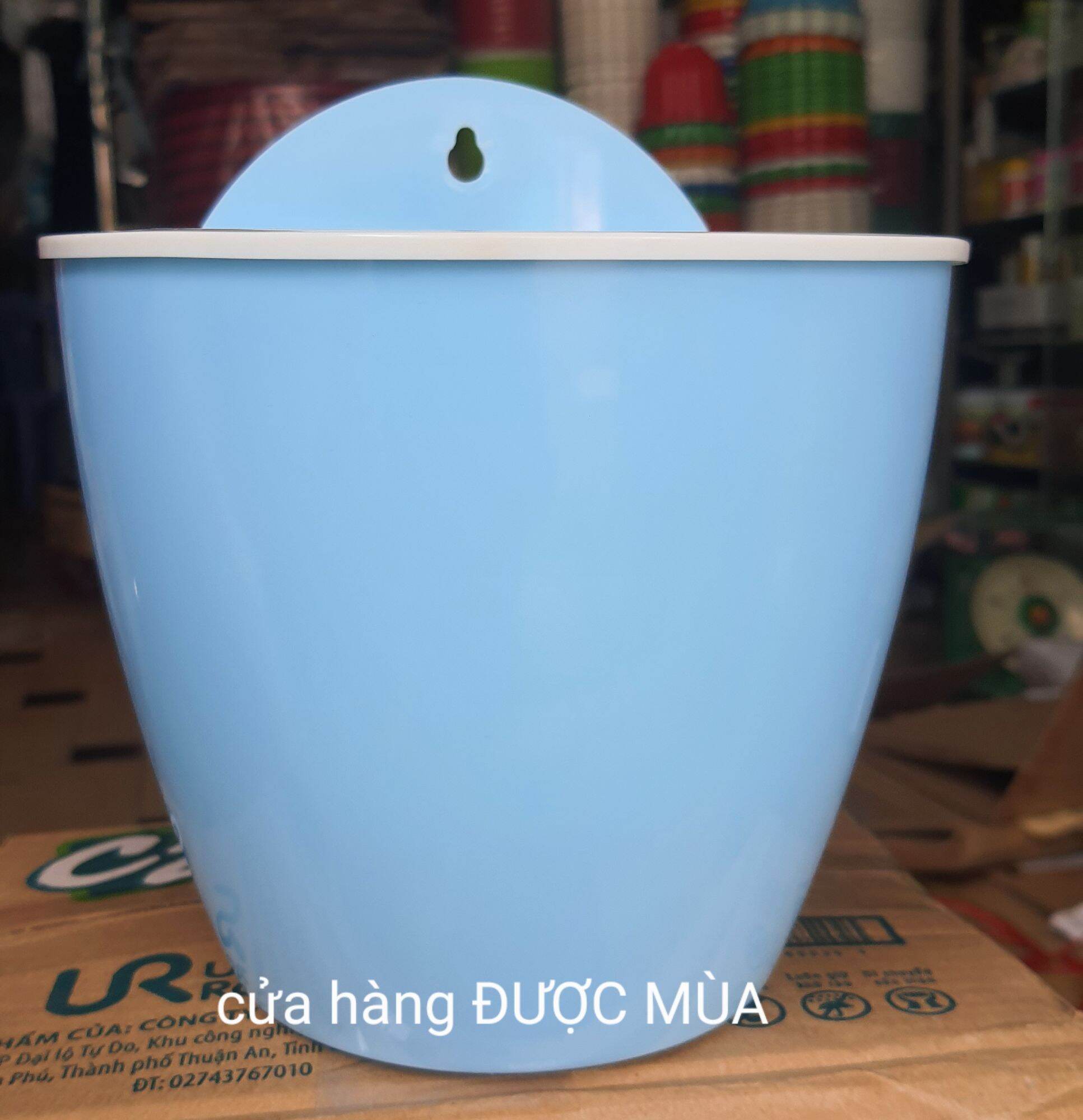 Chậu trồng cây thông minh, chậu tự dưỡng treo tường - chậu cây tự tưới ốp tường size lớn 19x16cm