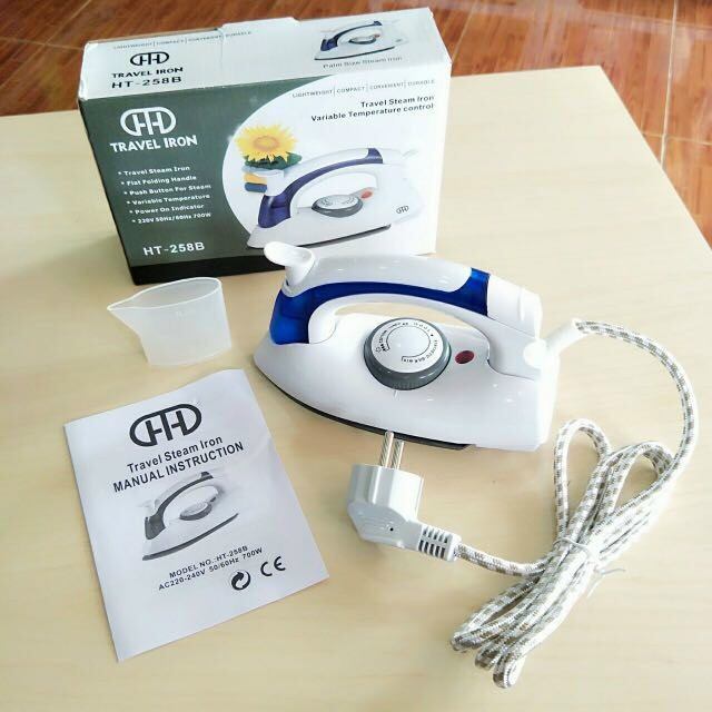 Bàn ủi hơi nước mini cầm tay du lịch