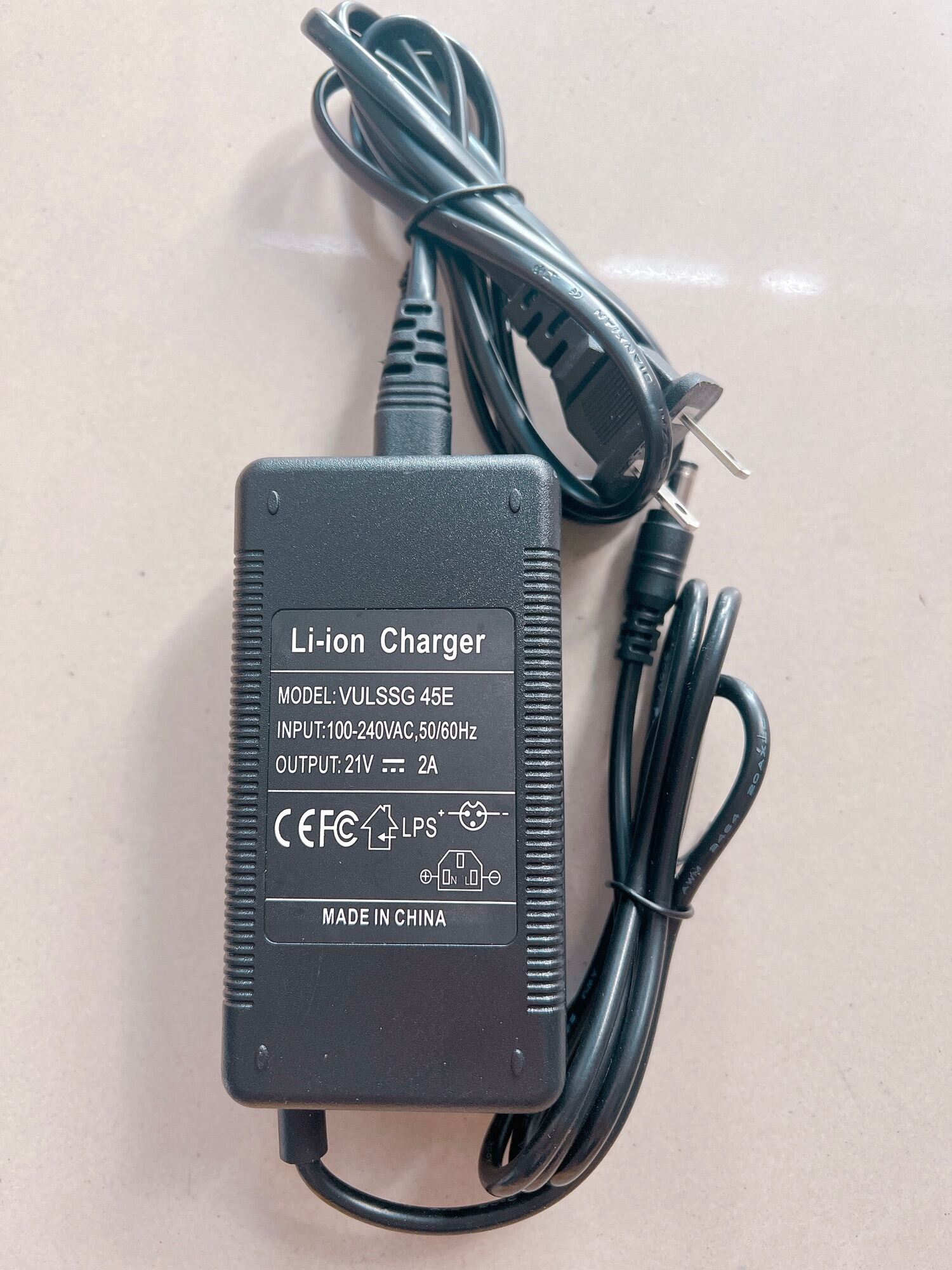 Sạc 21v 2A có quạt ( mẫu mới )