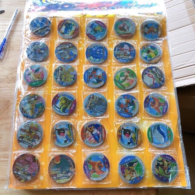 Thẻ bài nhựa pokemon hình tròn (vỉ 150 thẻ )