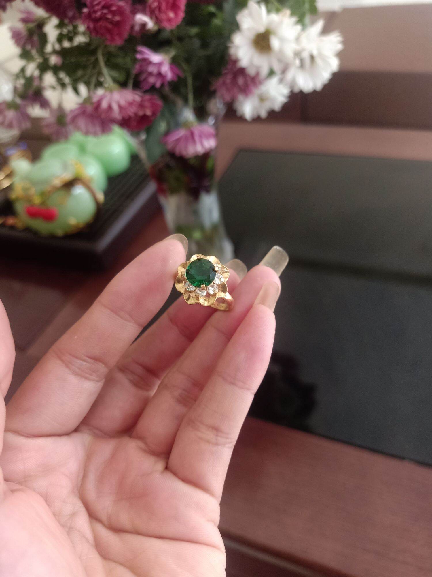 Nhẫn nữ đá xanh vàng tây non tuổi trẻ chung, hợp với mọi lứa tuổii