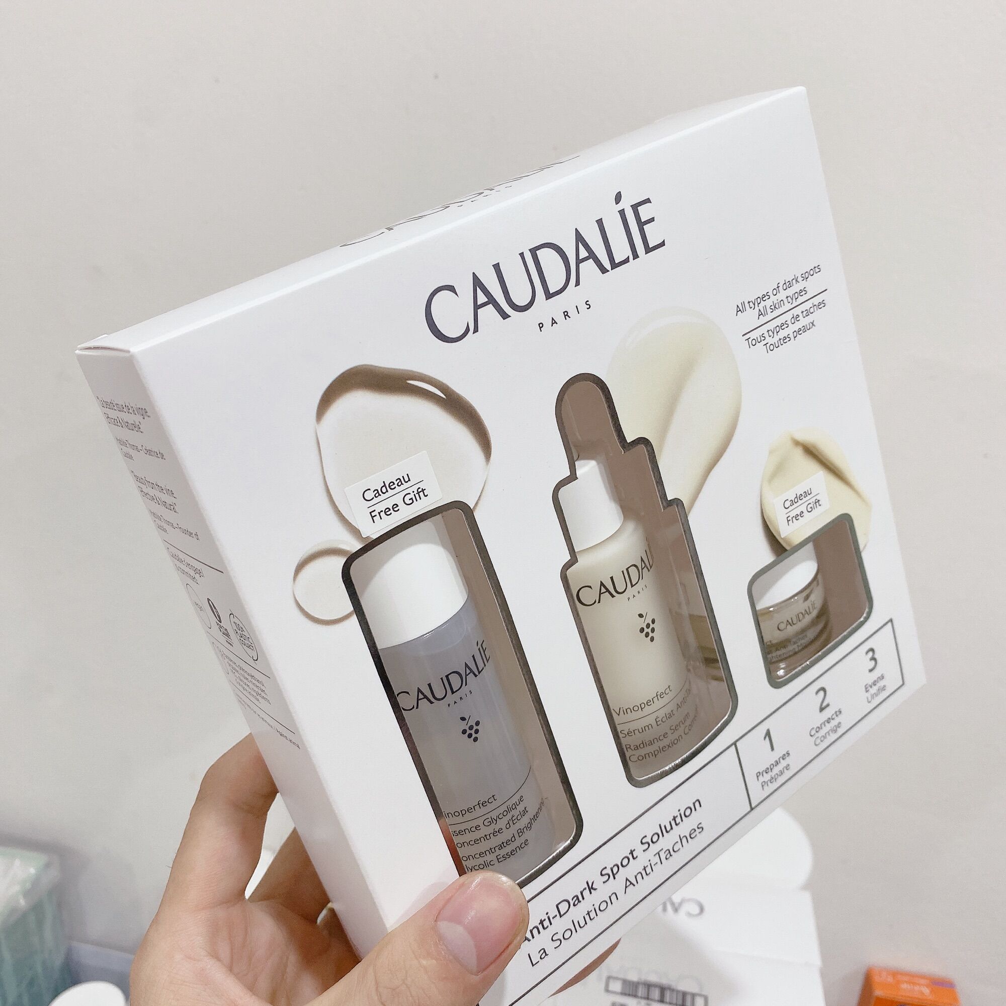Set dưỡng da giảm thâm nám Caudalie Vinoperfect ( Nước thần + Serum + Kem dưỡng )