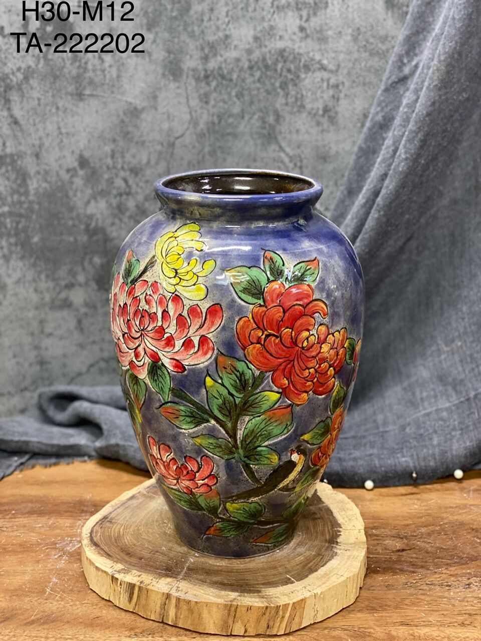 Bình cắm hoa men thô, vẽ thủ công. Gốm sứ Bát Tràng