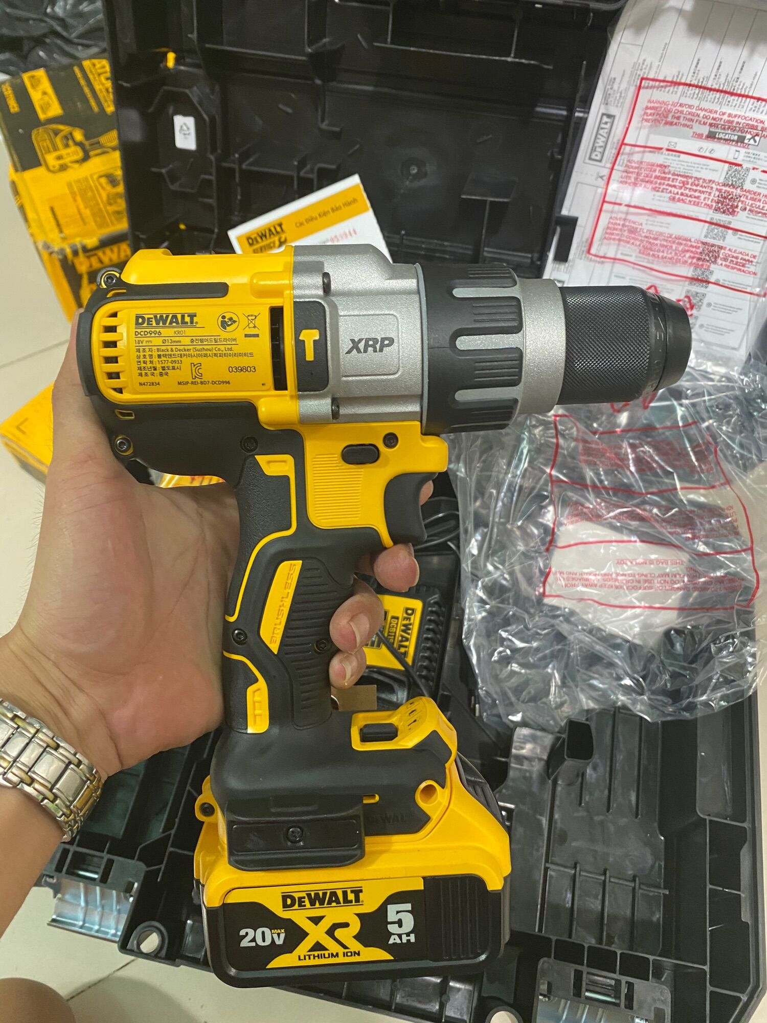 Khoan Dewalt dcd 996 hàng Việt Nam! Mới 100%