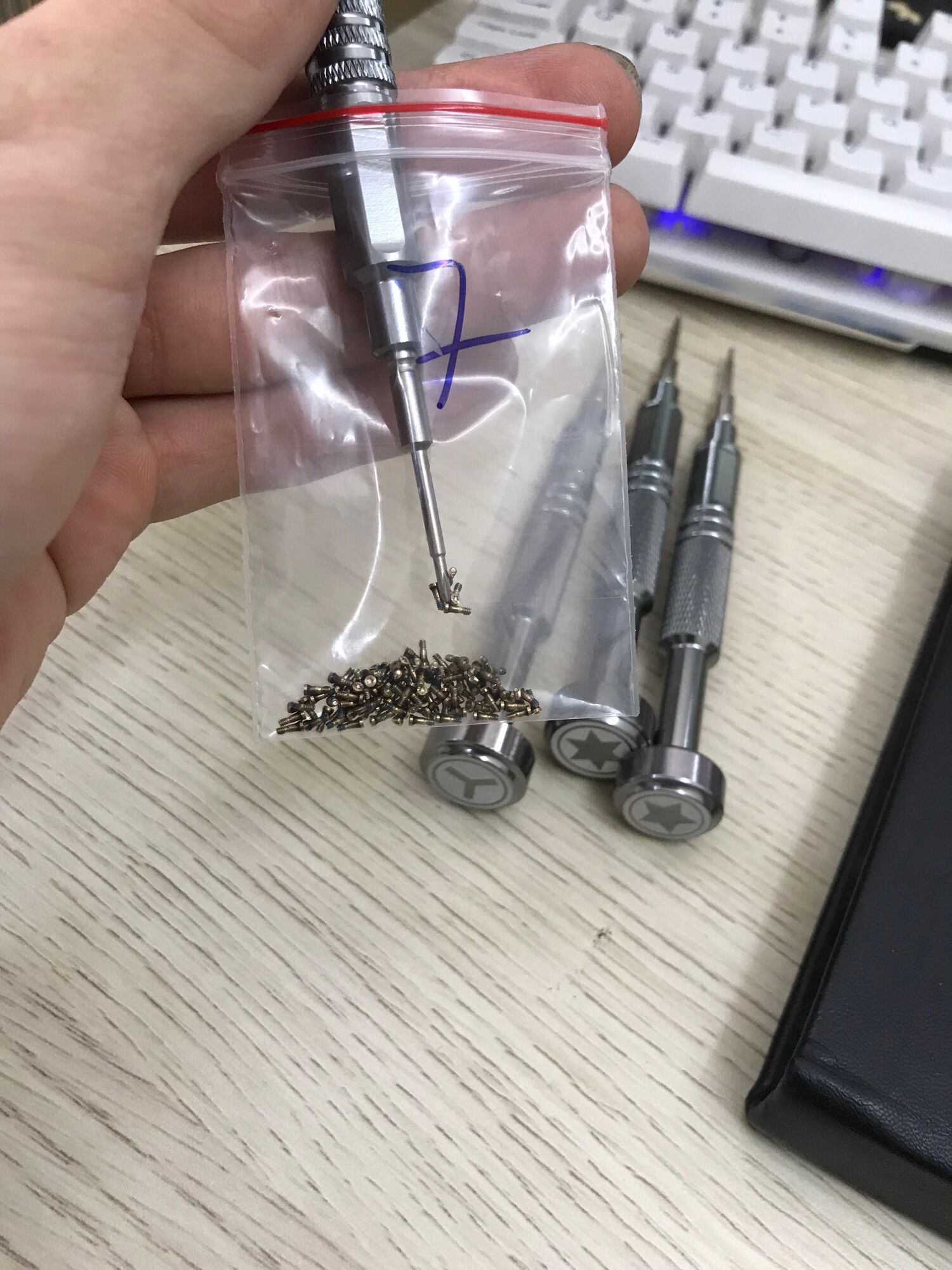 Combo 5 cây tovit mở tháo máy điện thoại