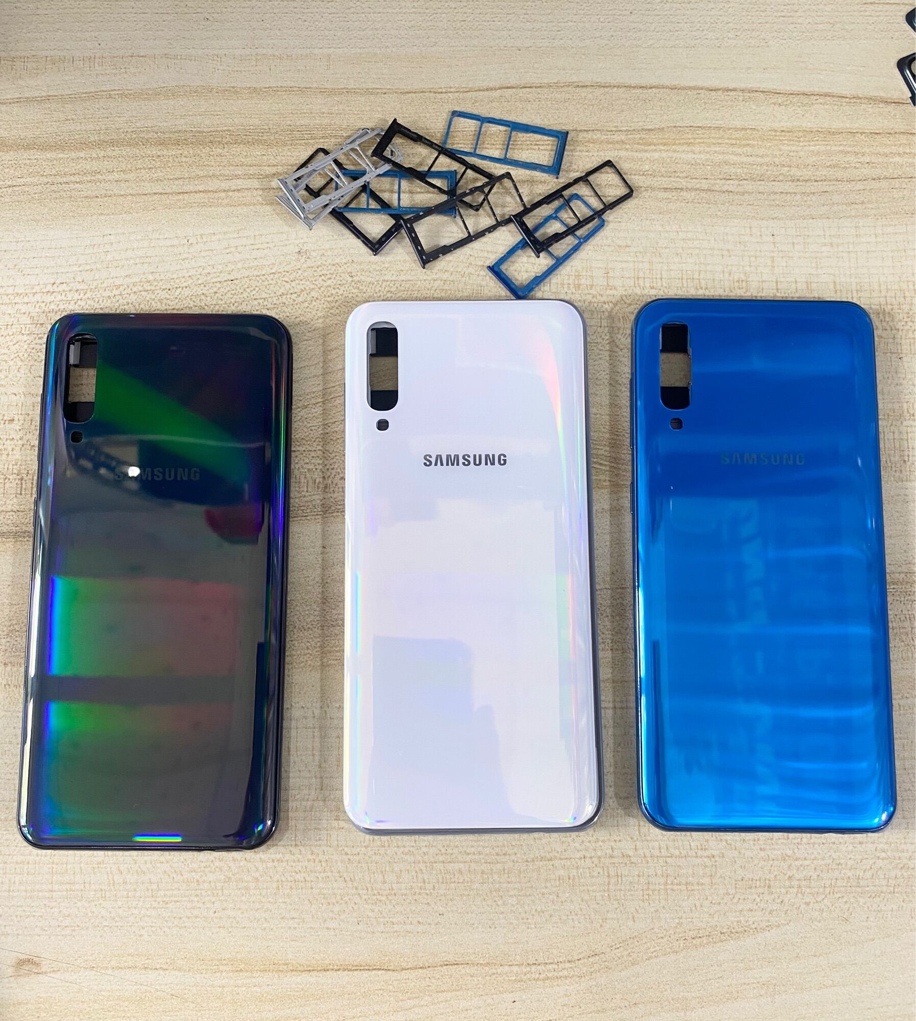 BỘ VỎ + SƯỜN SAMSUNG A50 ZIN HÀNG CAO CẤP ( Kèm Khay Sim )