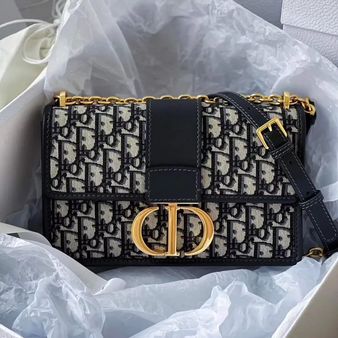 DIOR MONTAIGNE SPSL
size 24cm