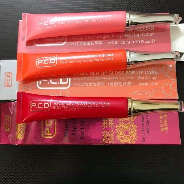 Dưỡng PCD giúp mềm môi, kích màu sau phun