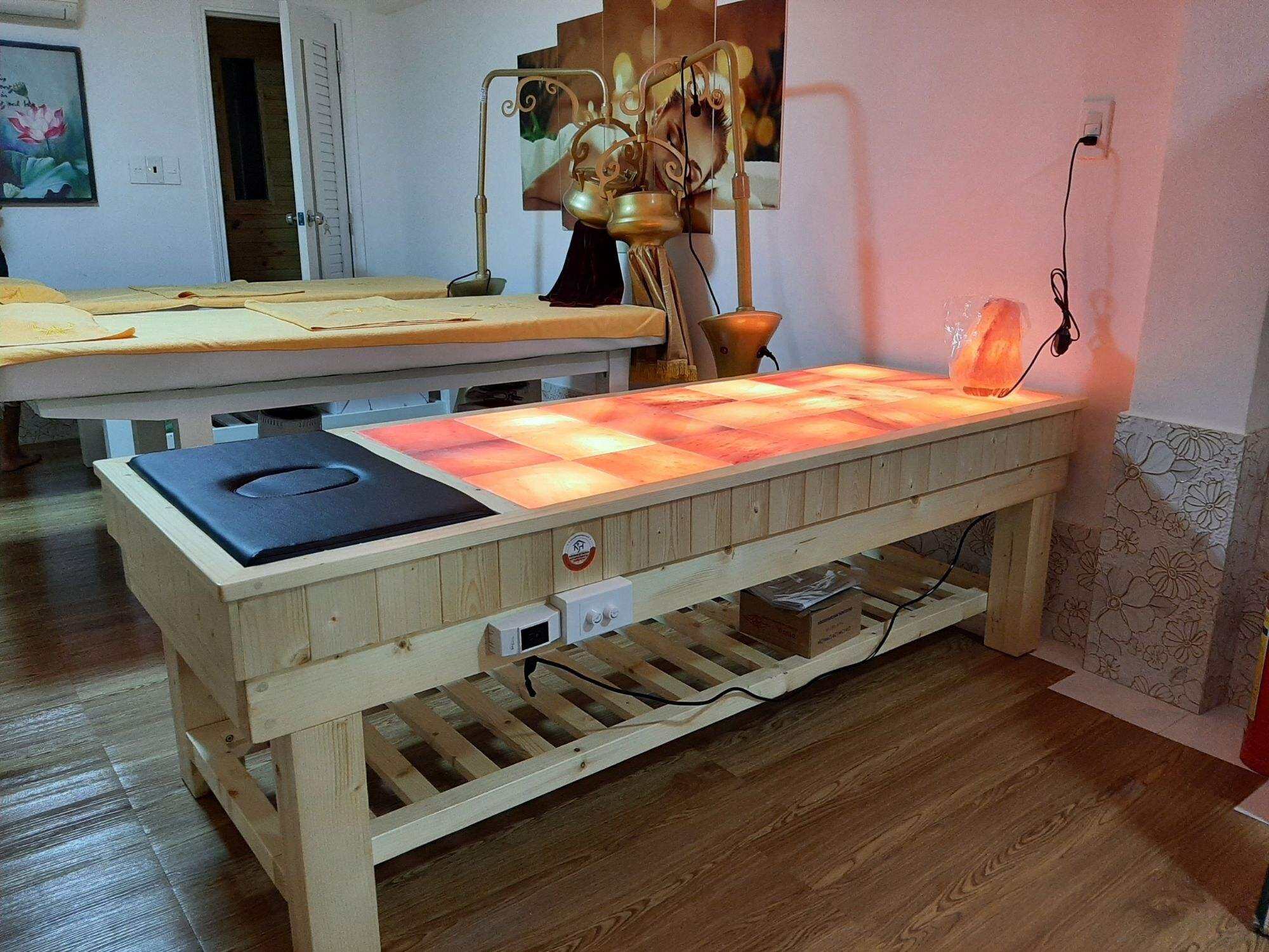 Giường đá muối himalya(NH-GĐM-21V), mẫu giường 21 viên đá muối  nhập khẩu từ Pakistan, kích thước giường làm theo yêu cầu - Đá Muối Himalaya Sài Gòn