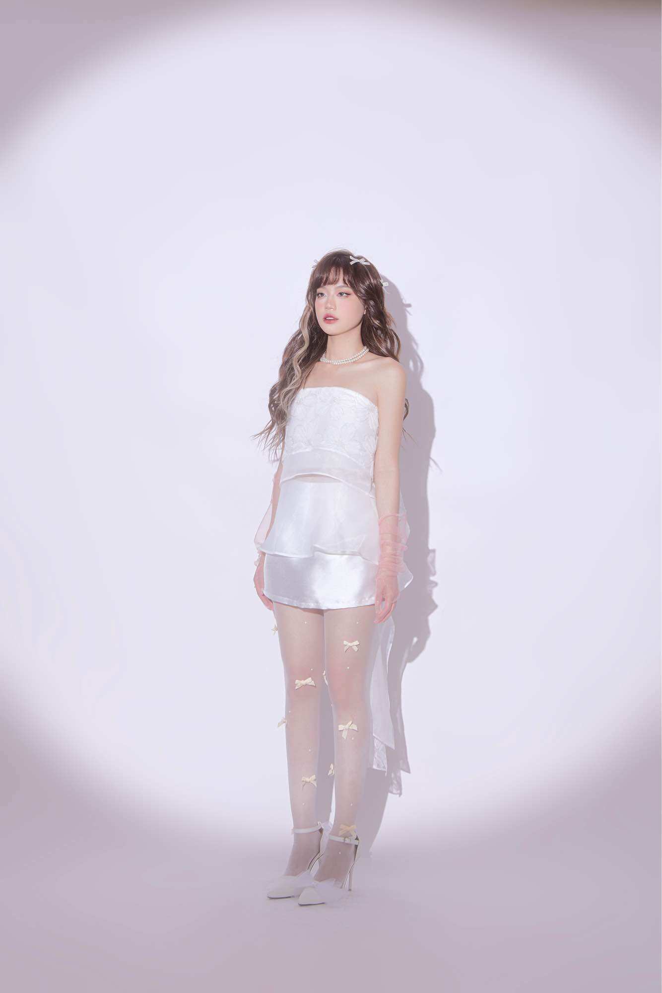 SODA POP - Bewitched Set - Set áo cúp ngực kèm váy trắng