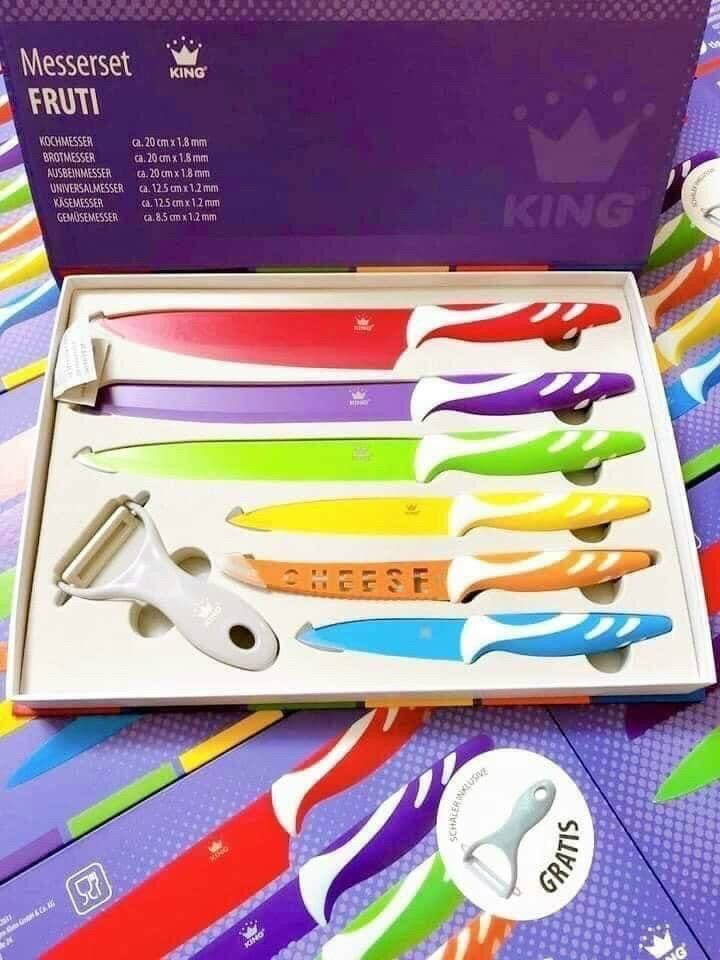 Bộ dao cắt tỉa 7 món king »fruti
xuất xứ: đức 🇩🇪
bộ dao king »fruti bộ 6 cái với dao pho mát, nhiều màu bộ dao king® đầy màu sắc fruti là vật bắt mắt tuyệt đối trong nhà bếp của bạn. các lưỡi dao được phủ bằng thép không gỉ. lớp phủ của lưỡi dao đảm