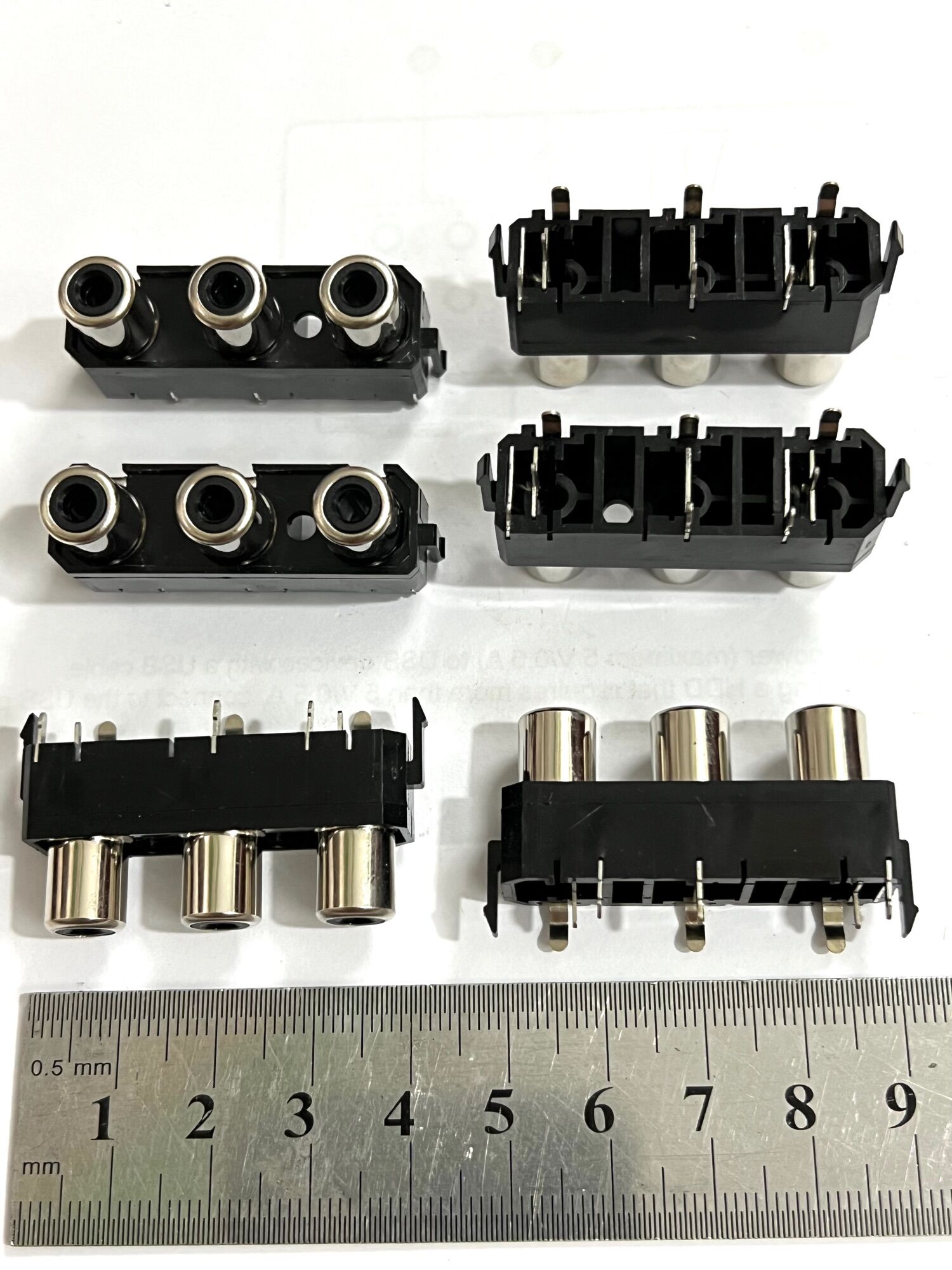 JACK RCA AV 3 LỖ ĐEN 8 chân