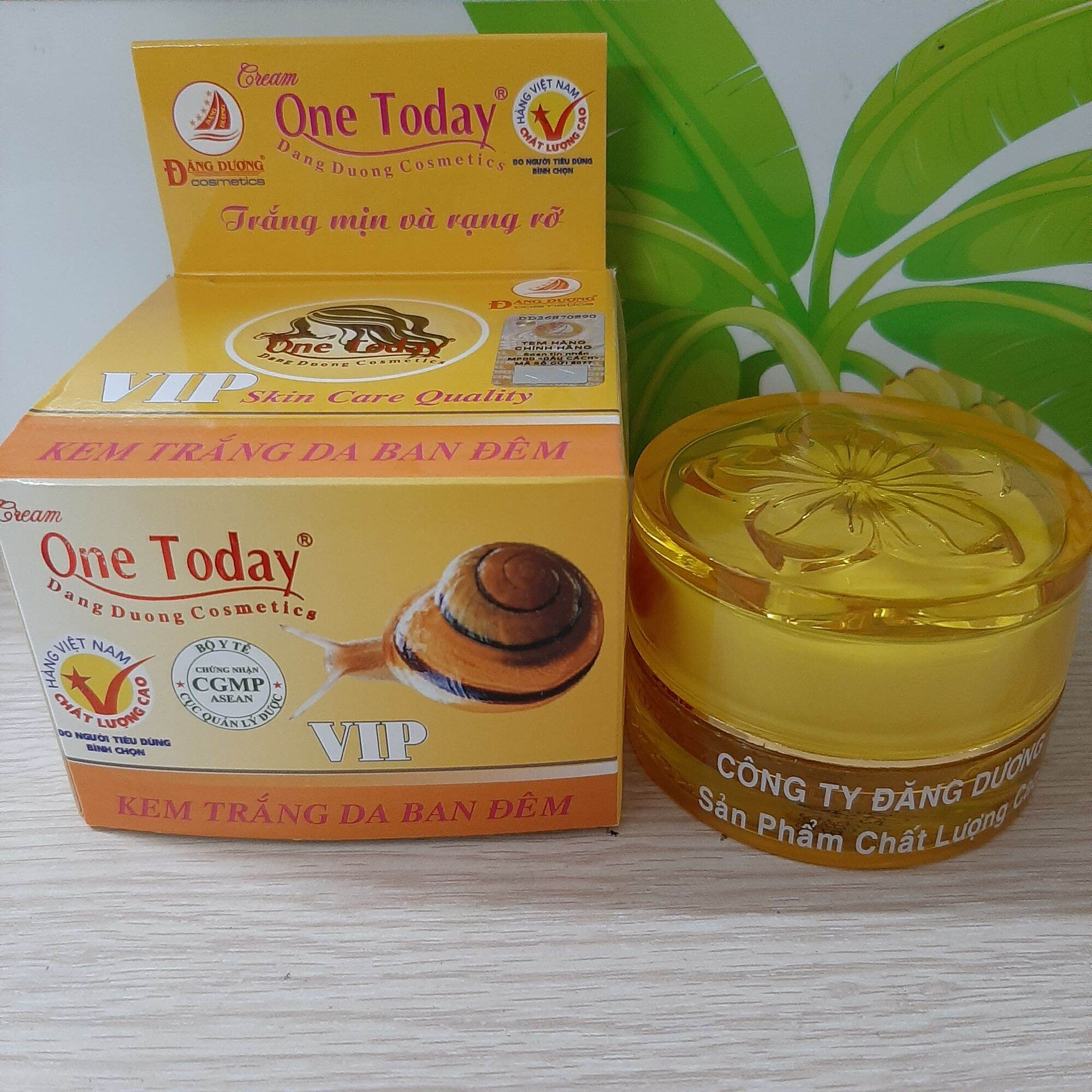 Sale 50% Kem Trắng Da Ban Đêm Trắng Hồng One Today 15G Tem Giá 194.000Đ