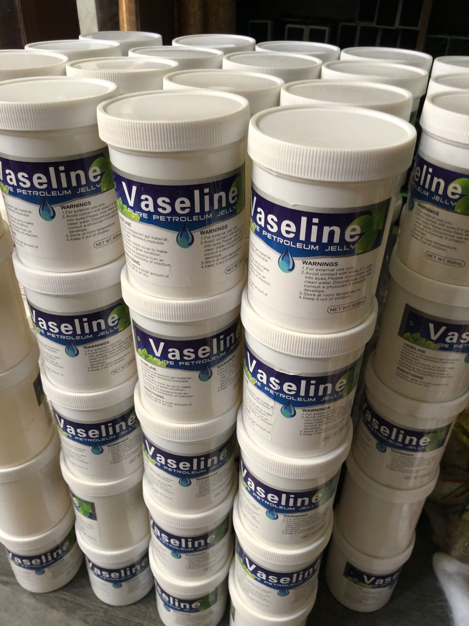 Vaseline dùng trong phun xăm