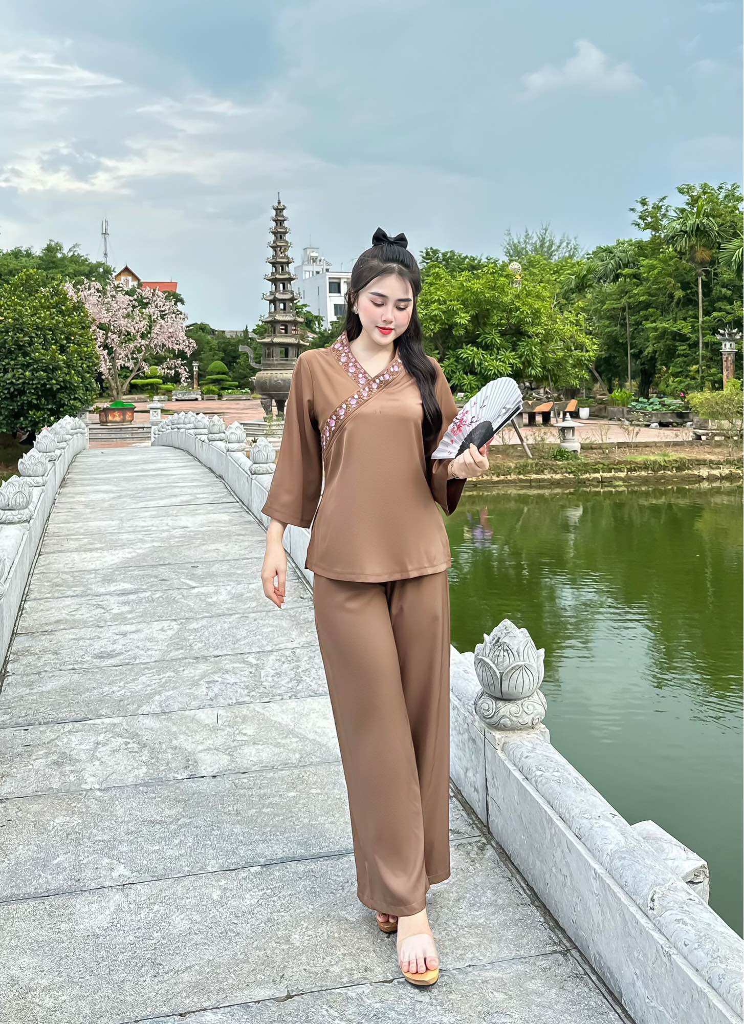 Set lam/Pháp phục trang nhã lụa phối gấm cổ V Diệu Hạnh cao cấp